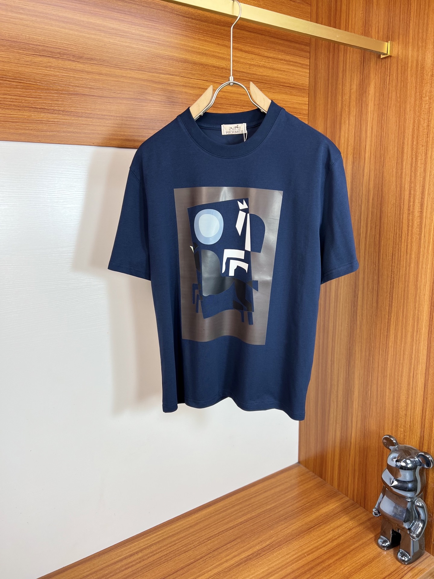 NO:912958,Hermes/Hermès 2026 spring and summer new products, complete with three labels, pure cotton round neck short-sleeved T-shirt, good product, no need to introduce too much, look at the details, counter size M-XXXL 175/140, recommended L,, hermes, hermes, T-shirt, tees, t-shirt,19860909Hermes/爱马仕 2026年春夏新品上新 三标齐全 纯棉圆领短袖T恤 好货不用过多介绍 看细节 专柜码数M-XXXL 175/140建议L,,hermes,hermes,T-shirt,tees，t-shirt,,Men's clothing