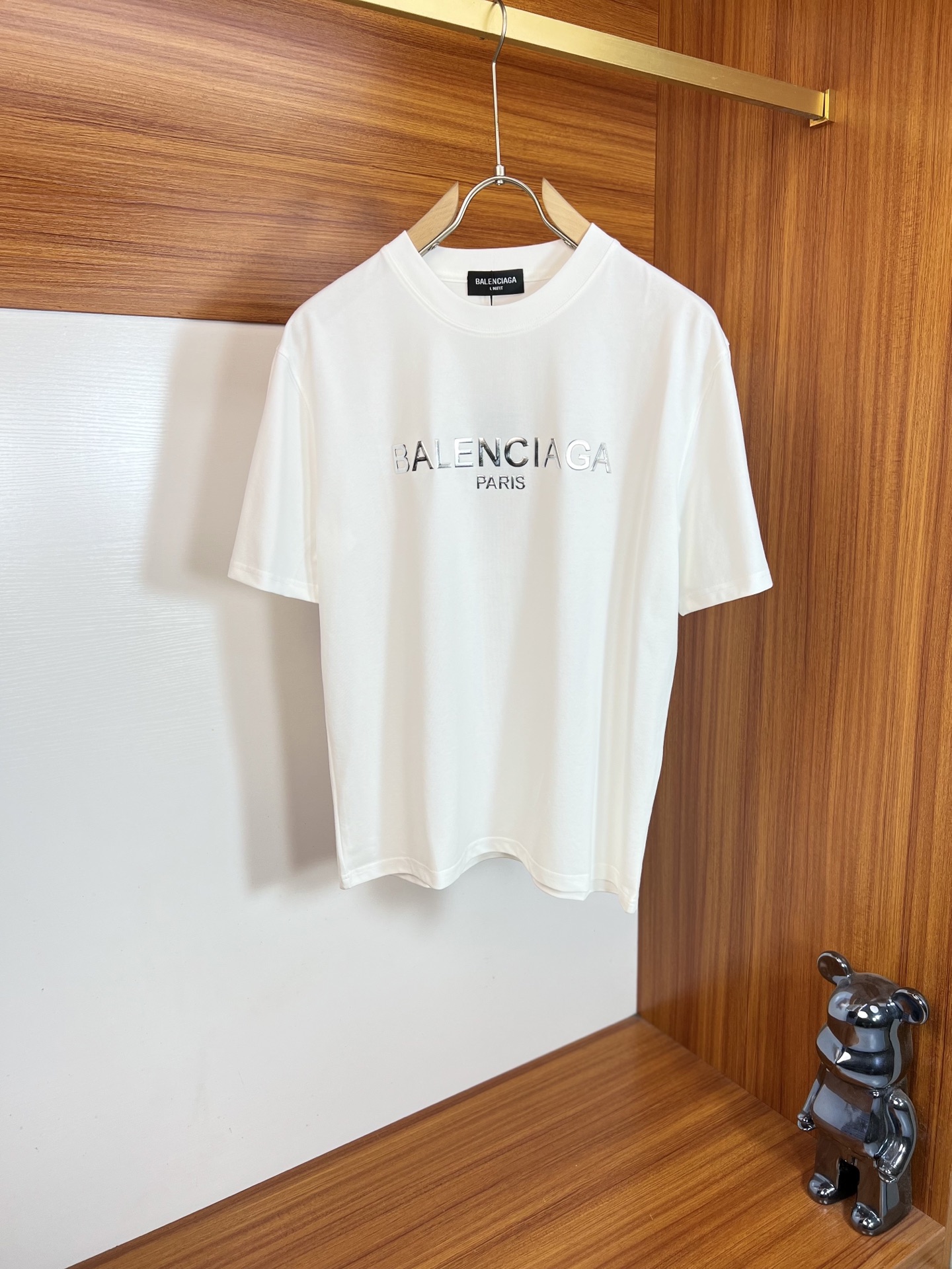 NO:912945,Balenciaga/Balenciaga 2026 spring and summer new products, complete with three labels, pure cotton round neck short-sleeved T-shirt, good product without too much introduction, look at the details, counter size M-XXXL 175/140, recommended L,, balenciaga, balenciaga, T-shirt, tees, t-shirt,19860909Balenciaga/巴黎世家 2026年春夏新品上新 三标齐全 纯棉圆领短袖T恤 好货不用过多介绍 看细节 专柜码数M-XXXL 175/140建议L,,balenciaga,balenciaga,T-shirt,tees，t-shirt,,Men's clothing
