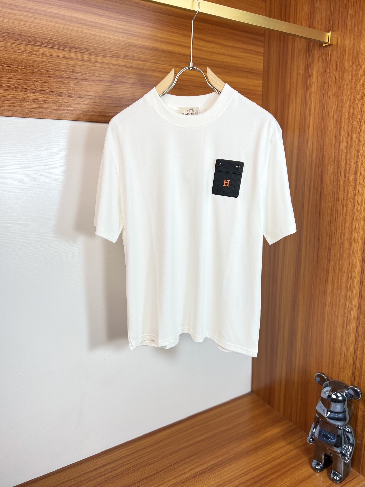 NO:912953,Hermes/Hermès 2026 spring and summer new products, complete with three labels, pure cotton round neck short-sleeved T-shirt, good product, no need to introduce too much, look at the details, counter size M-XXXL 175/140, recommended L,, hermes, hermes, T-shirt, tees, t-shirt,19860909Hermes/爱马仕 2026年春夏新品上新 三标齐全 纯棉圆领短袖T恤 好货不用过多介绍 看细节 专柜码数M-XXXL 175/140建议L,,hermes,hermes,T-shirt,tees，t-shirt,,Men's clothing