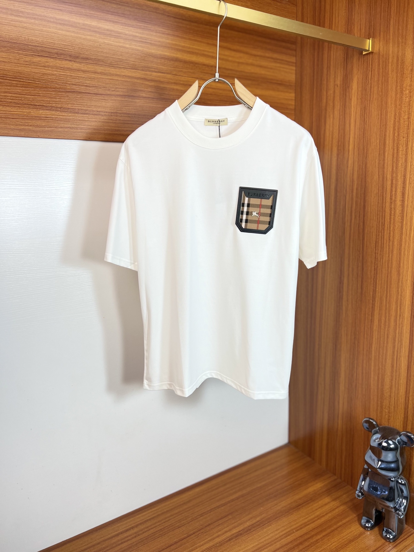 NO:912960,Burberry/Burberry 2026 spring and summer new products, complete with three labels, pure cotton round neck short-sleeved T-shirt, good product without too much introduction, look at the details, counter size M-XXXL 175/140, recommended L,, burberry, burberry, T-shirt, tees, t-shirt,19860909Burberry/巴宝莉 2026年春夏新品上新 三标齐全 纯棉圆领短袖T恤 好货不用过多介绍 看细节 专柜码数M-XXXL 175/140建议L,,burberry,burberry,T-shirt,tees，t-shirt,,Men's clothing