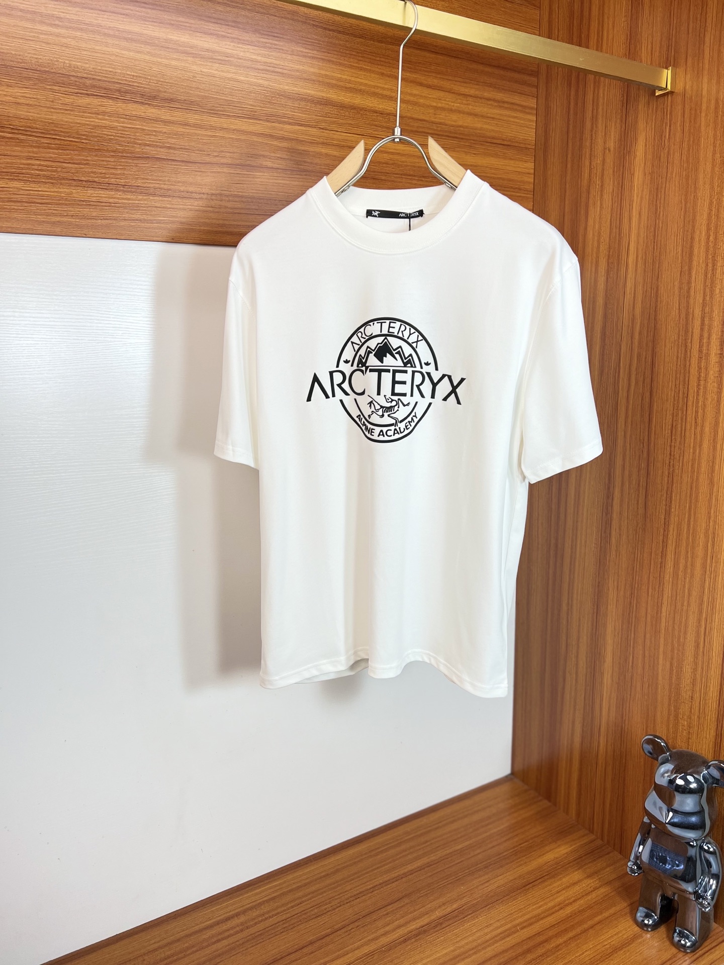 NO:912972,Arc/Arc'teryx 2026 spring and summer new products, complete with three labels, pure cotton round neck short-sleeved T-shirt, good product without too much introduction, look at the details, counter size M-XXXL 175/140 recommended L, arc'teryx, T-shirt, tees, t-shirt,19860909Arc/始祖鸟 2026年春夏新品上新 三标齐全 纯棉圆领短袖T恤 好货不用过多介绍 看细节 专柜码数M-XXXL 175/140建议L,arc'teryx,T-shirt,tees，t-shirt,,Men's clothing