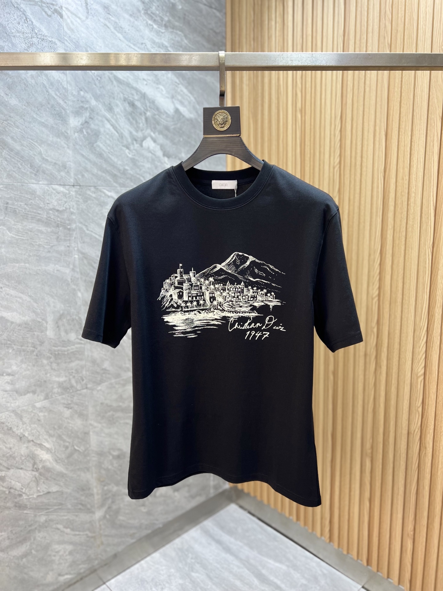 NO:918514,Dior/Dior 2026 spring and summer new products, complete with three labels, mercerized cotton round neck short-sleeved T-shirt, good product without too much introduction, look at the details, counter size M-XXXL 175/140, recommended L,,, dior, dior, T-shirt, tees, t-shirt,19860909Dior/迪奥 2026年春夏新品上新 三标齐全 丝光棉圆领短袖T恤 好货不用过多介绍 看细节 专柜码数M-XXXL 175/140建议L,,,dior,dior,T-shirt,tees，t-shirt,,Men's clothing
