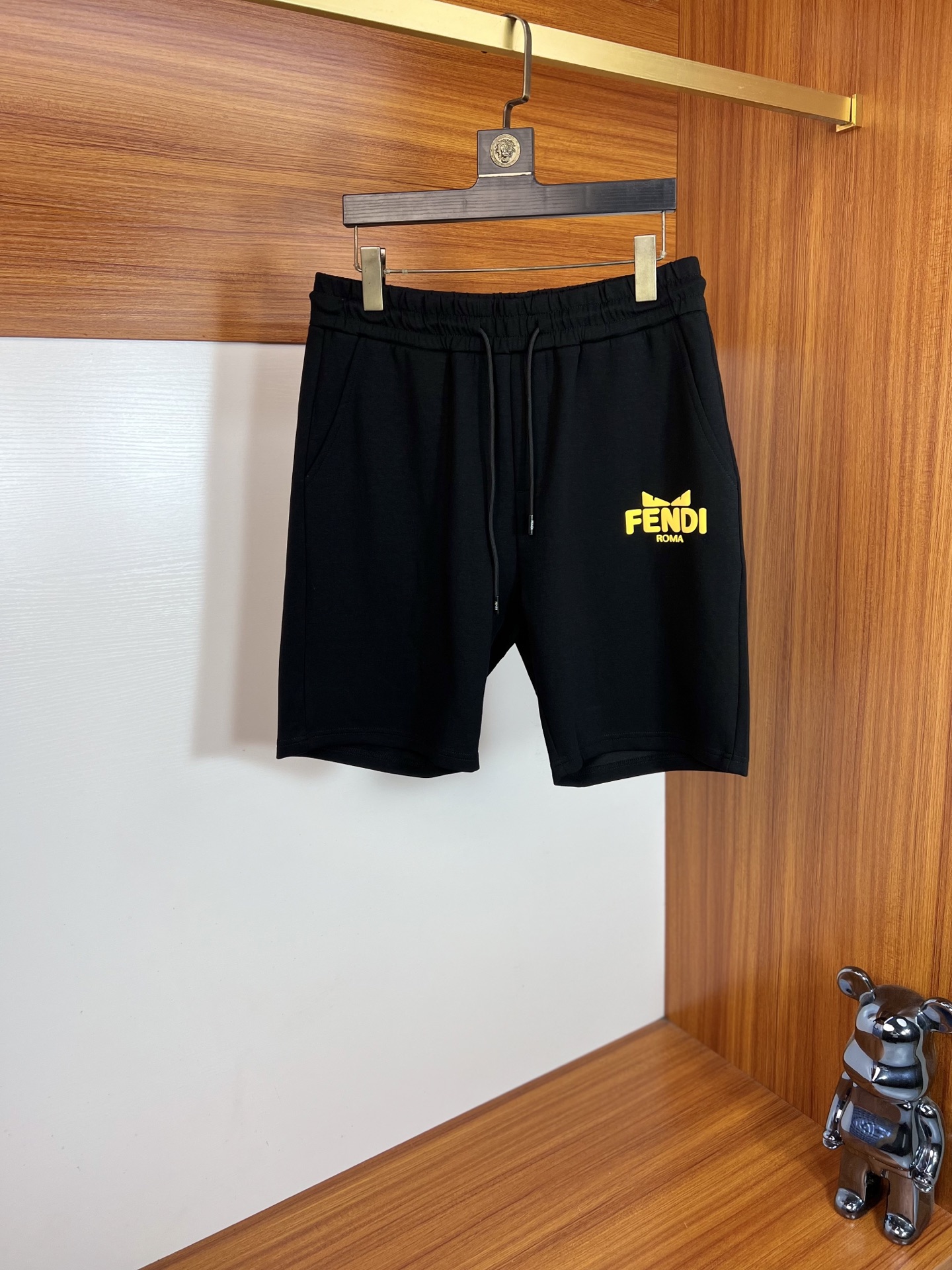 NO:838089,Fendi/Fendi 2026 spring and summer new products, complete with three standards, elastic band, casual pants and shorts, no need to introduce too much about the good products, look at the details, counter size M-XXXL / upper body recommended L,,,fendi,fendi,shorts,19860909Fendi/芬迪 2026春夏新品 三标齐全 松紧带五分休闲裤短裤 好货不用过多介绍 看细节 专柜码数M-XXXL /上身建议L,,,fendi,fendi,shorts,,Men's clothing