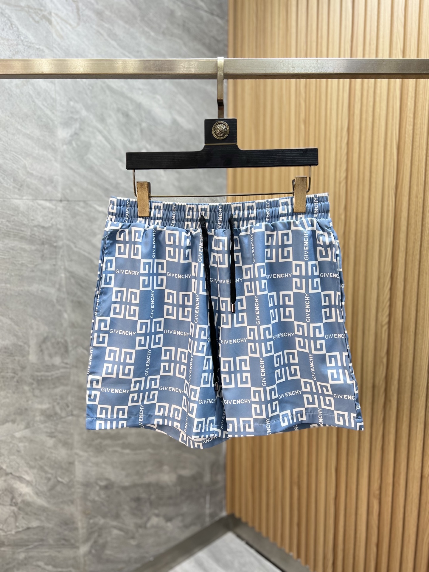 NO:835281,give/Givenchy 2026 spring and summer new products, complete with three standards: beach pants and shorts. Good products need no introduction. Look at the details. Counter size M-XXXL,,givenchy,givenchy,shorts,19860909give/纪梵希 2026春夏新品上新 三标齐全 沙滩裤 短裤 好货不用过多介绍 看细节 专柜码数M-XXXL,,givenchy,givenchy,shorts,,Men's clothing