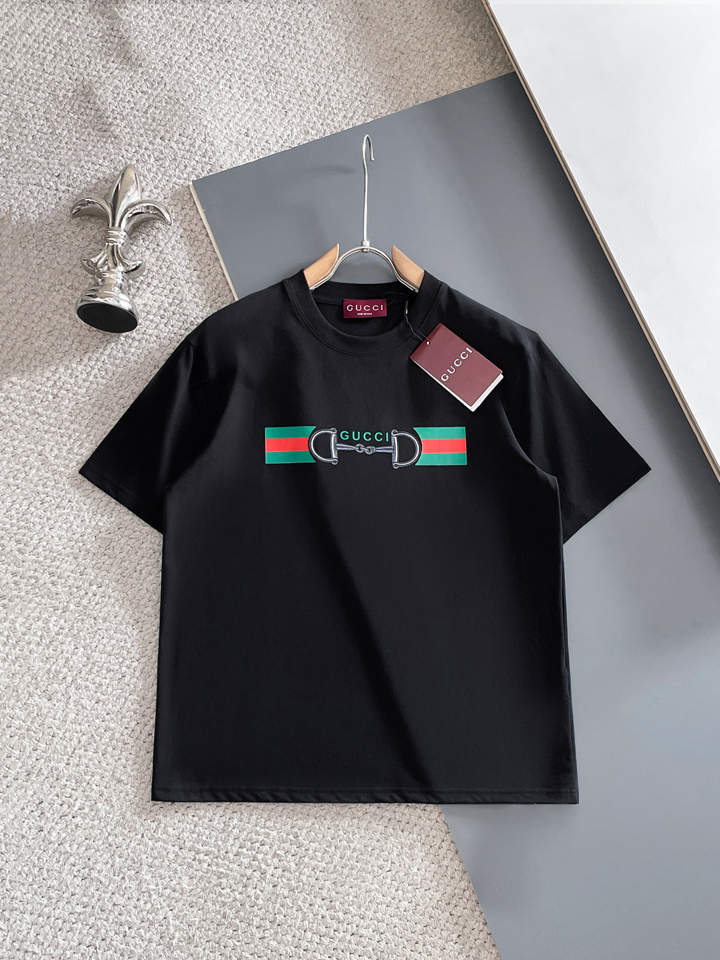 NO:933611,GUCCI/Gucci 2026 spring and summer new products, complete with three standards, pure cotton round neck short-sleeved T-shirt, size M-XXXL / recommended L,, gucci, T-shirt, tees, t-shirt,19860909GUCCI/古奇 2026春夏新品上新 三标齐全 纯棉圆领短袖T恤 码数M-XXXL /建议L,,gucci,T-shirt,tees，t-shirt,,Men's clothing