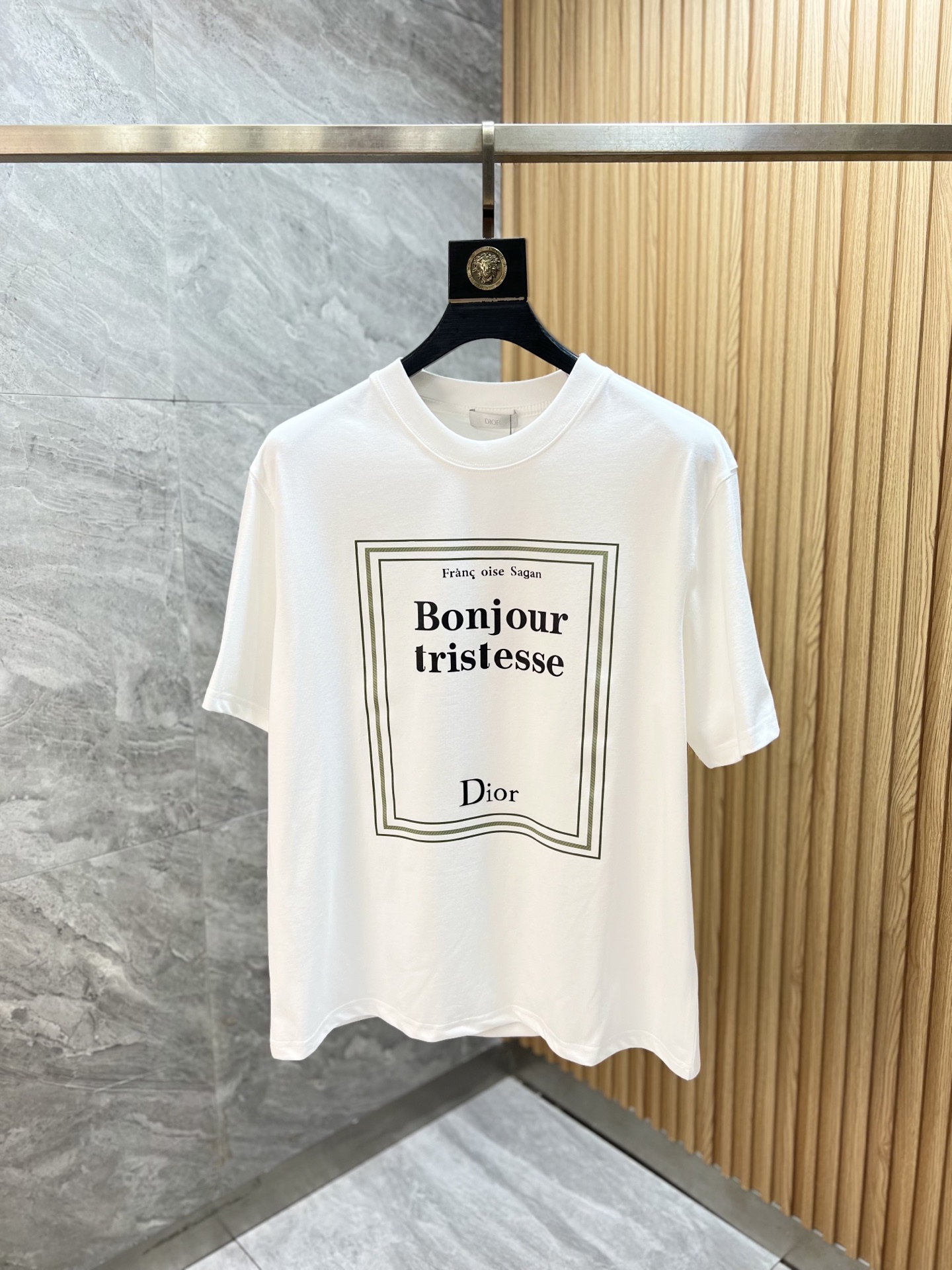 NO:935841,Dior/Dior 2026 spring and summer new products, complete with three labels, pure cotton round neck short-sleeved T-shirt, good product without too much introduction, look at the details, counter size M-XXXL 175/recommended L,, dior, dior, T-shirt, tees, t-shirt,19860909Dior/迪奥 2026年春夏新品上新 三标齐全 纯棉圆领短袖T恤 好货不用过多介绍 看细节 专柜码数M-XXXL 175/建议L,,dior,dior,T-shirt,tees，t-shirt,,Men's clothing