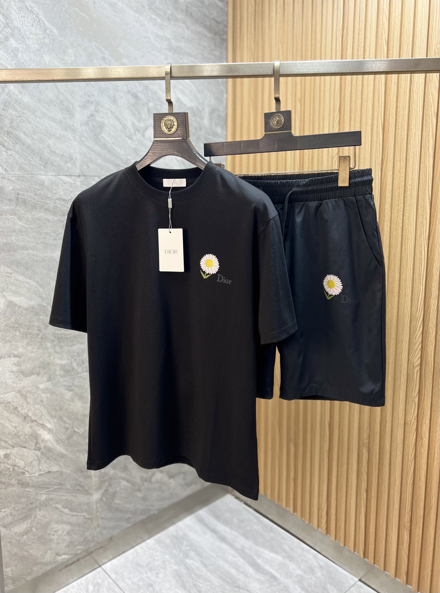 NO:937535,Tops and pants Dior/Dior 2026 spring and summer new products, complete with three labels, good products need no introduction, look at the details, counter size M-XXXL, slim fit,, dior, dior,19860909上衣 裤子Dior/迪奥 2026春夏新品上新 三标齐全 好货不用过多介绍 看细节 专柜码数M-XXXL 修身版型,,dior,dior,,Men's clothing