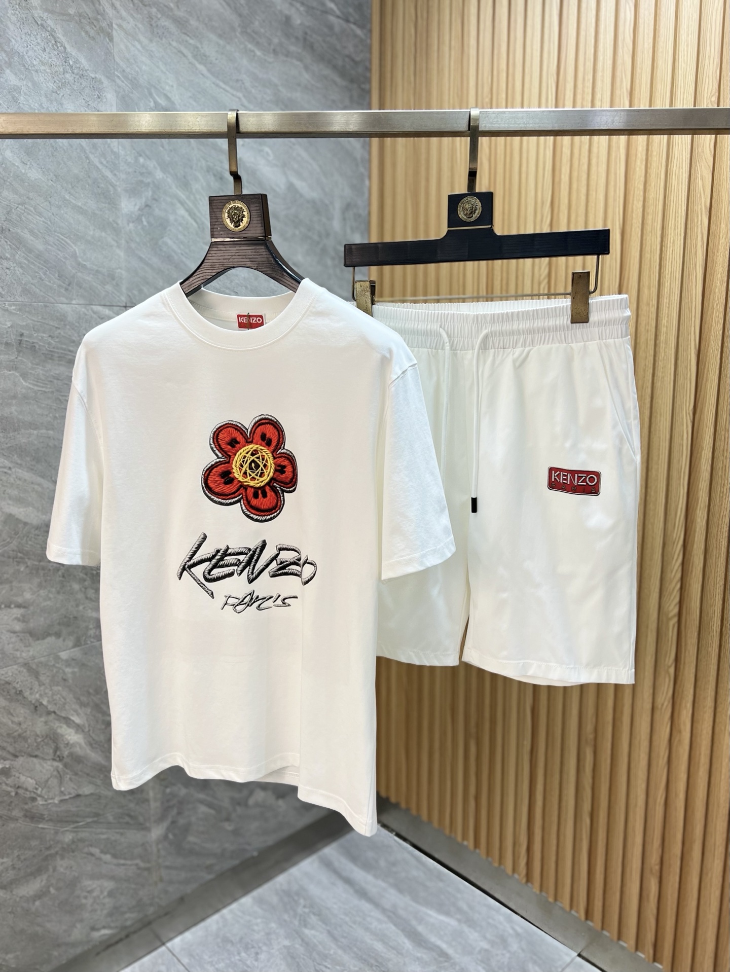 NO:937541,Tops and pants Kenzo 2026 spring and summer new products, complete with three labels, good products without too much introduction, look at the details, counter size M-XXXL, slim fit,,19860909上衣 裤子Kenzo 2026春夏新品上新 三标齐全 好货不用过多介绍 看细节 专柜码数M-XXXL 修身版型,,,Men's clothing