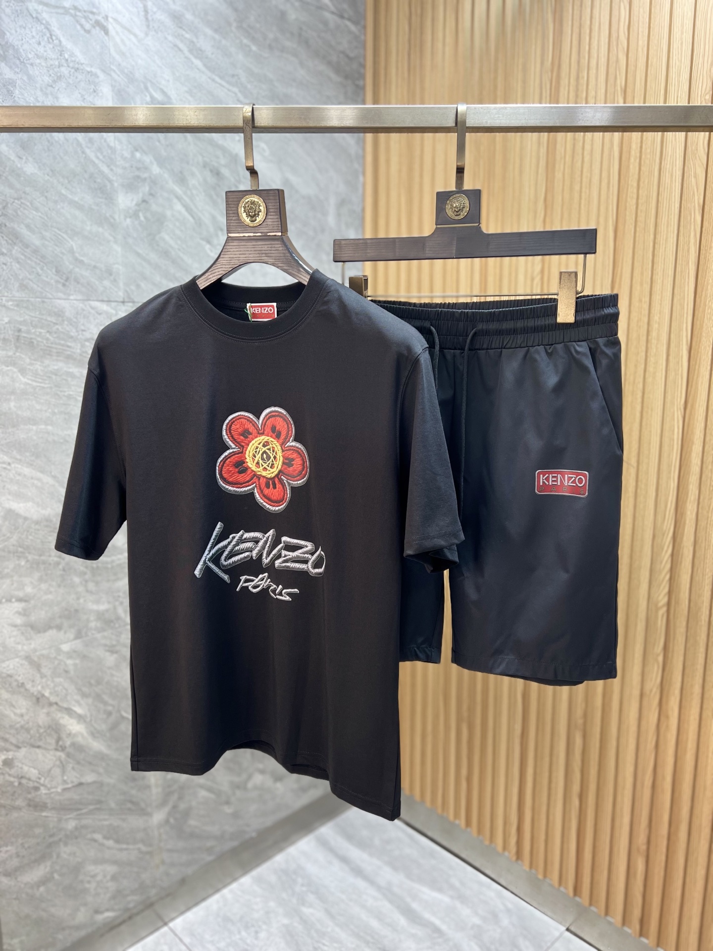 NO:937545,Tops and pants Kenzo 2026 spring and summer new products, complete with three labels, good products without too much introduction, look at the details, counter size M-XXXL, slim fit,,19860909上衣 裤子Kenzo 2026春夏新品上新 三标齐全 好货不用过多介绍 看细节 专柜码数M-XXXL 修身版型,,,Men's clothing