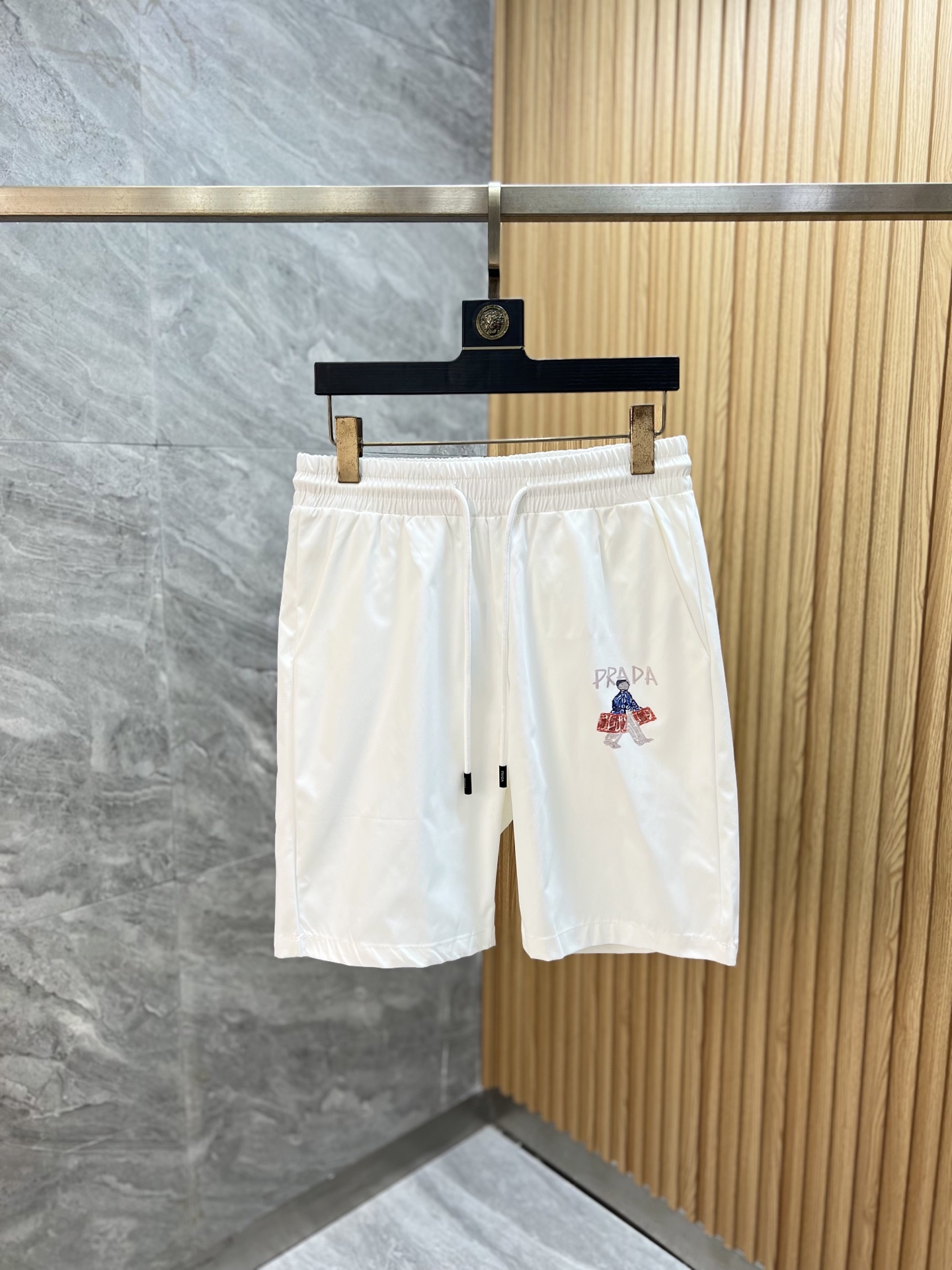 NO:937555,Prada/Prada 2026 new spring and summer new products, complete with three labels, shorts, good products, no need to introduce too much, look at the details, counter size M-XXXL, slim fit,, prada, prada, shorts,19860909Prada/普拉达 2026春夏新品上新 三标齐全 短裤 好货不用过多介绍 看细节 专柜码数M-XXXL 修身版型,,prada,prada,shorts,,Men's clothing