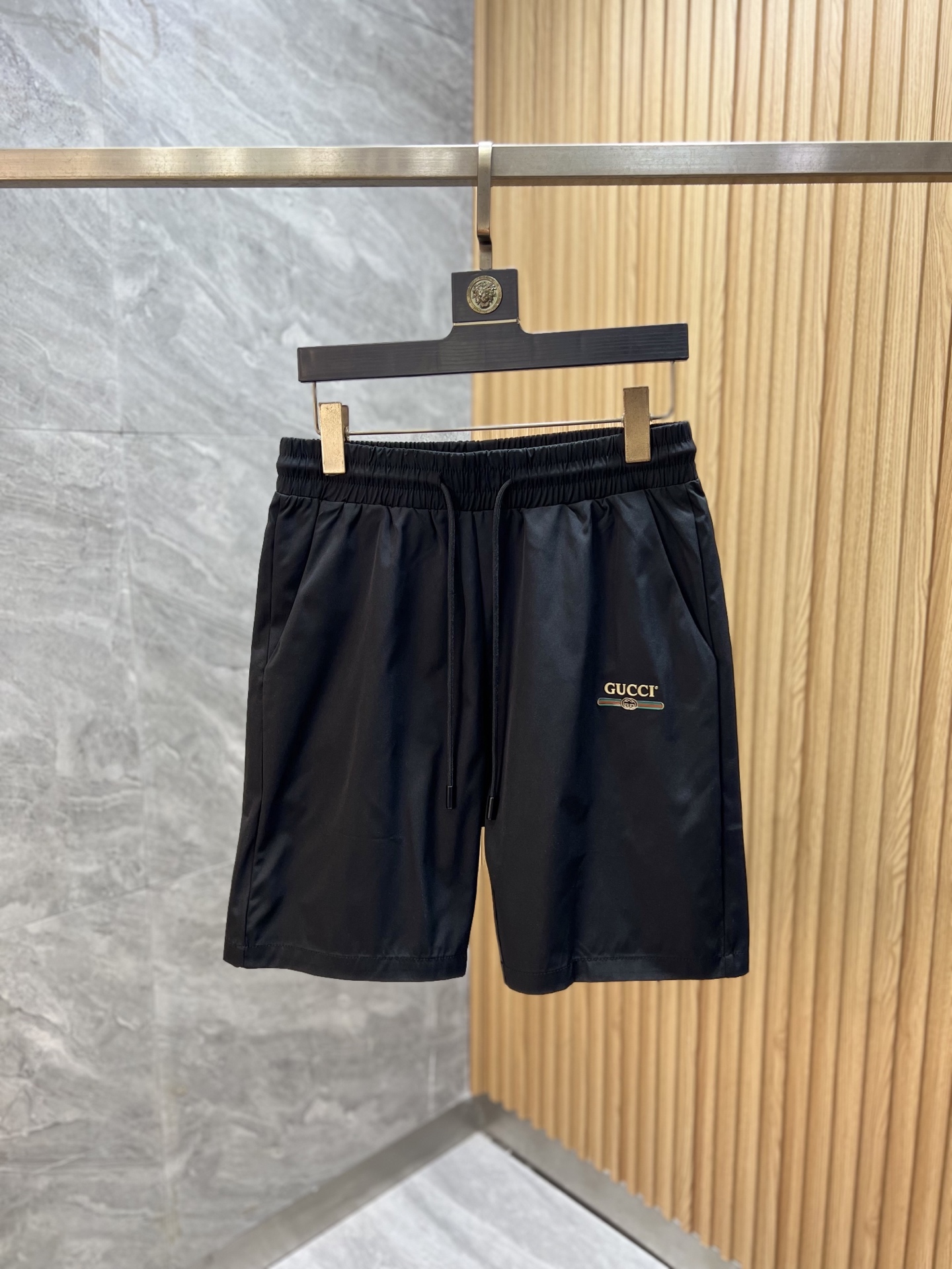 NO:773891,Gucci/Gucci 2026 spring and summer new products, complete with three labels, shorts, good products, no need to introduce too much, look at the details, counter size M-XXXL, slim fit,,gucci,shorts,19860909Gucci/古奇 2026春夏新品上新 三标齐全 短裤 好货不用过多介绍 看细节 专柜码数M-XXXL 修身版型,,gucci,shorts,,Men's clothing