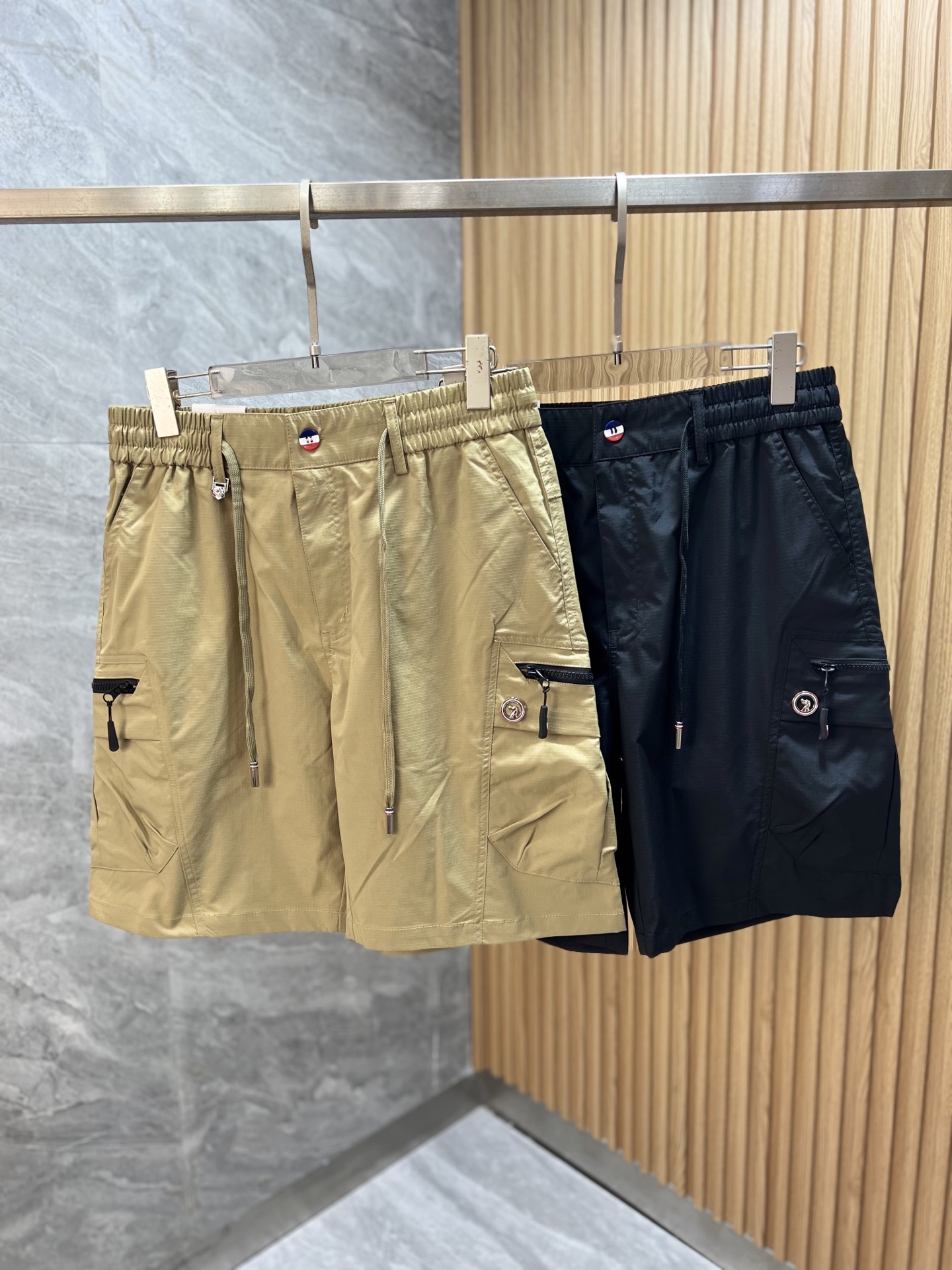 NO:757299,TB 2026 spring and summer new products, complete with three labels, overalls, shorts, no need to introduce too much good products, look at the details, counter size M-XXXL,,shorts,19860909TB 2026春夏新品上新 三标齐全 工装裤 五分短裤 好货不用过多介绍 看细节 专柜码数M-XXXL,,shorts,,Men's clothing