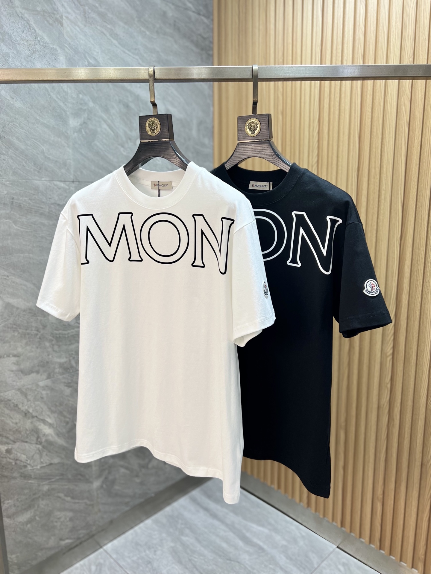 NO:757301,Moncler/Mongolian 2026 spring and summer new products, complete with three labels, pure cotton short-sleeved T-shirt, good product does not need to be introduced too much, look at the details, counter size S-XXXL 175/recommended M, Moncler, T-shirt, tees, t-shirt,19860909Moncler/蒙口 2026春夏新品 三标齐全 纯棉短袖T恤 好货不用过多介绍 看细节 专柜码数S-XXXL 175/建议M,,Moncler,T-shirt,tees，t-shirt,,Men's clothing