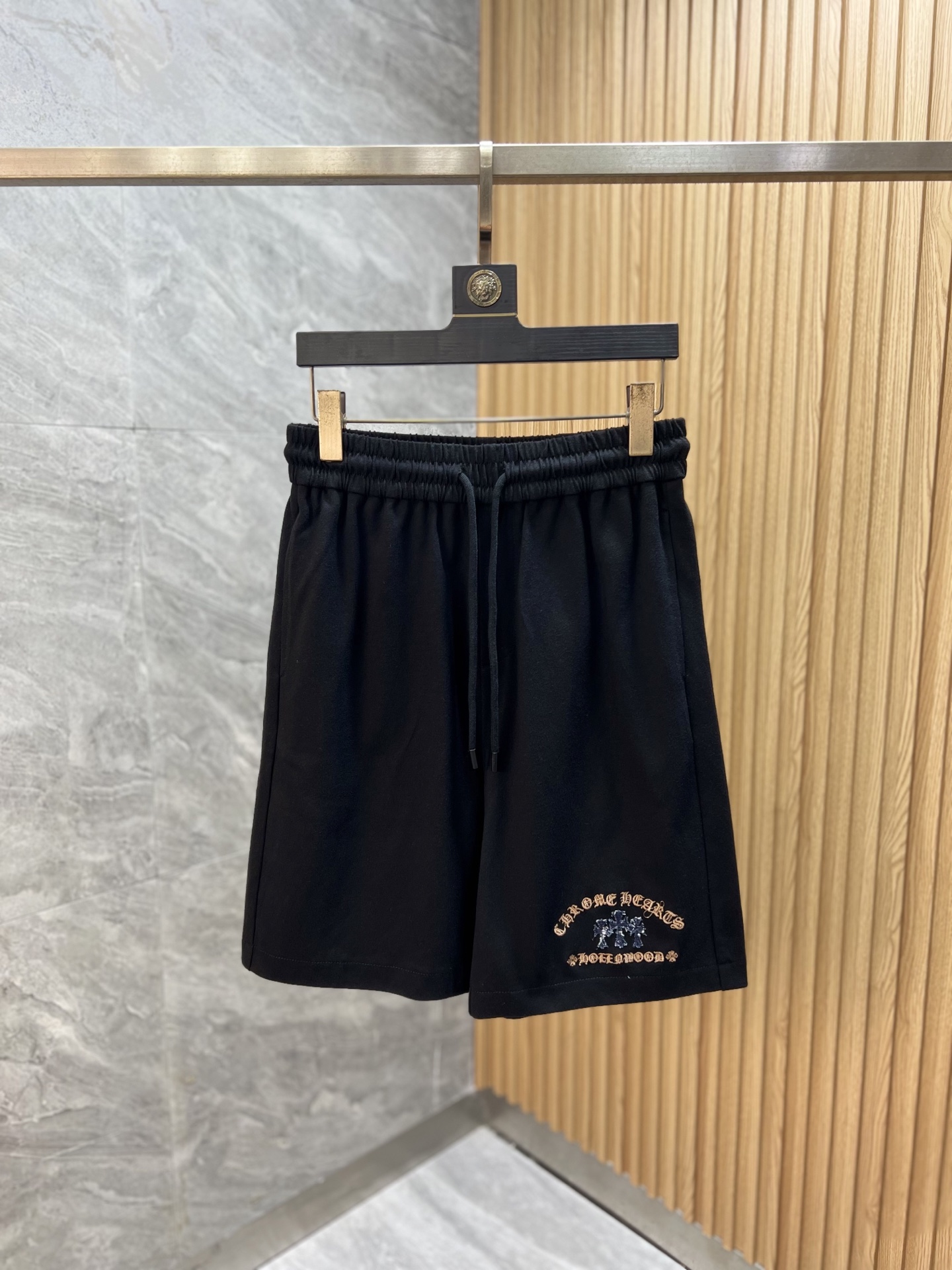NO:760149,Ch/Chrome Hearts 2026 spring and summer new products, complete with three labels, elastic band five-point casual pants and shorts, good products without too much introduction, look at the details, counter size M-XXXXL / upper body recommended L,, chrome hearts, shorts,19860909Ch/克罗心 2026春夏新品 三标齐全 松紧带五分休闲裤短裤 好货不用过多介绍 看细节 专柜码数M-XXXXL /上身建议L,,chrome hearts,shorts,,Men's clothing