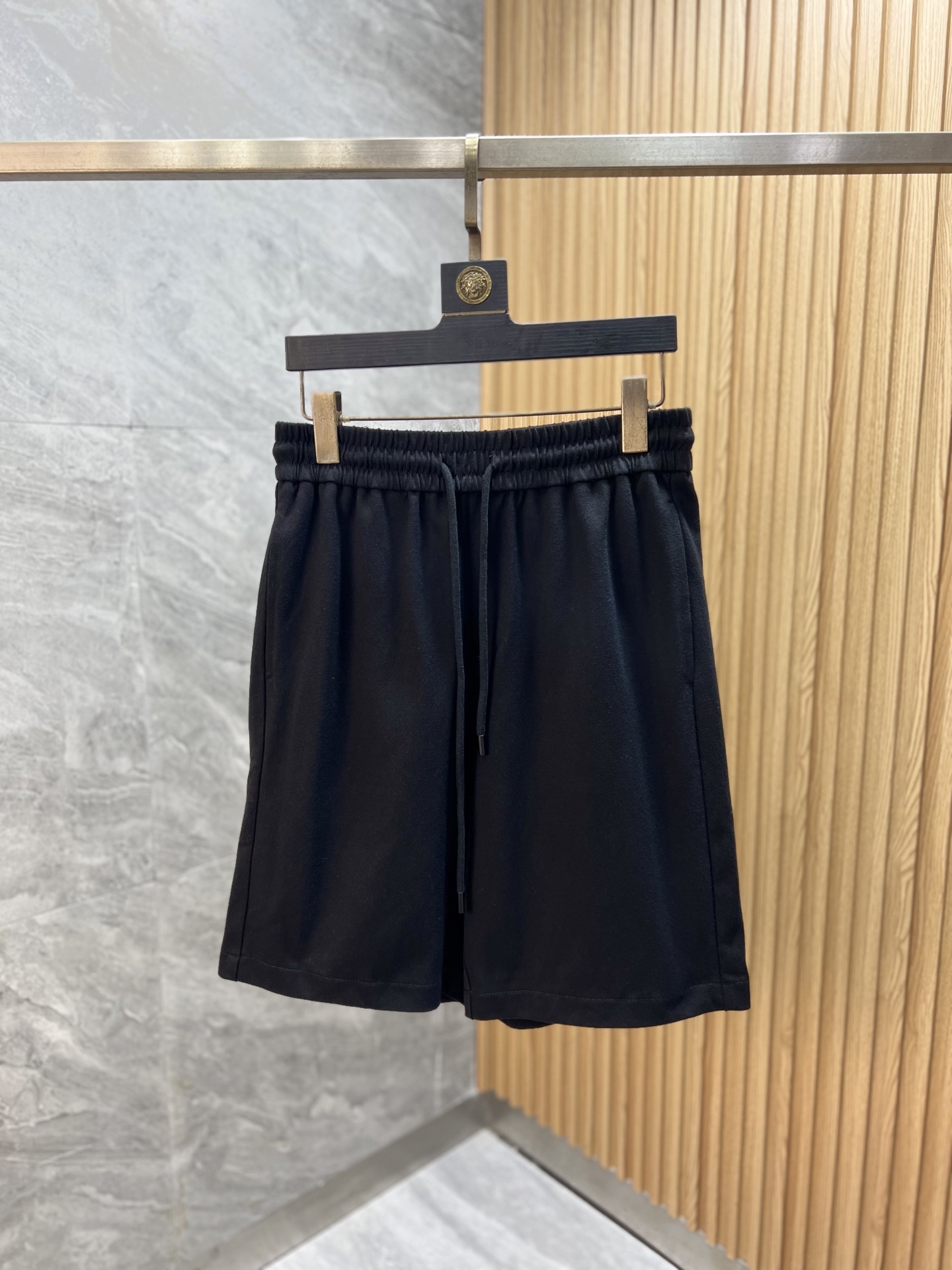NO:760213,Hermes/Hermès 2026 spring and summer new products, complete with three standards, elastic band five-point casual pants and shorts, good products without too much introduction, look at the details, counter size M-XXXXL / upper body recommended L,, hermes, hermes, shorts,19860909Hermes/爱马仕 2026春夏新品 三标齐全 松紧带五分休闲裤短裤 好货不用过多介绍 看细节 专柜码数M-XXXXL /上身建议L,,hermes,hermes,shorts,,Men's clothing
