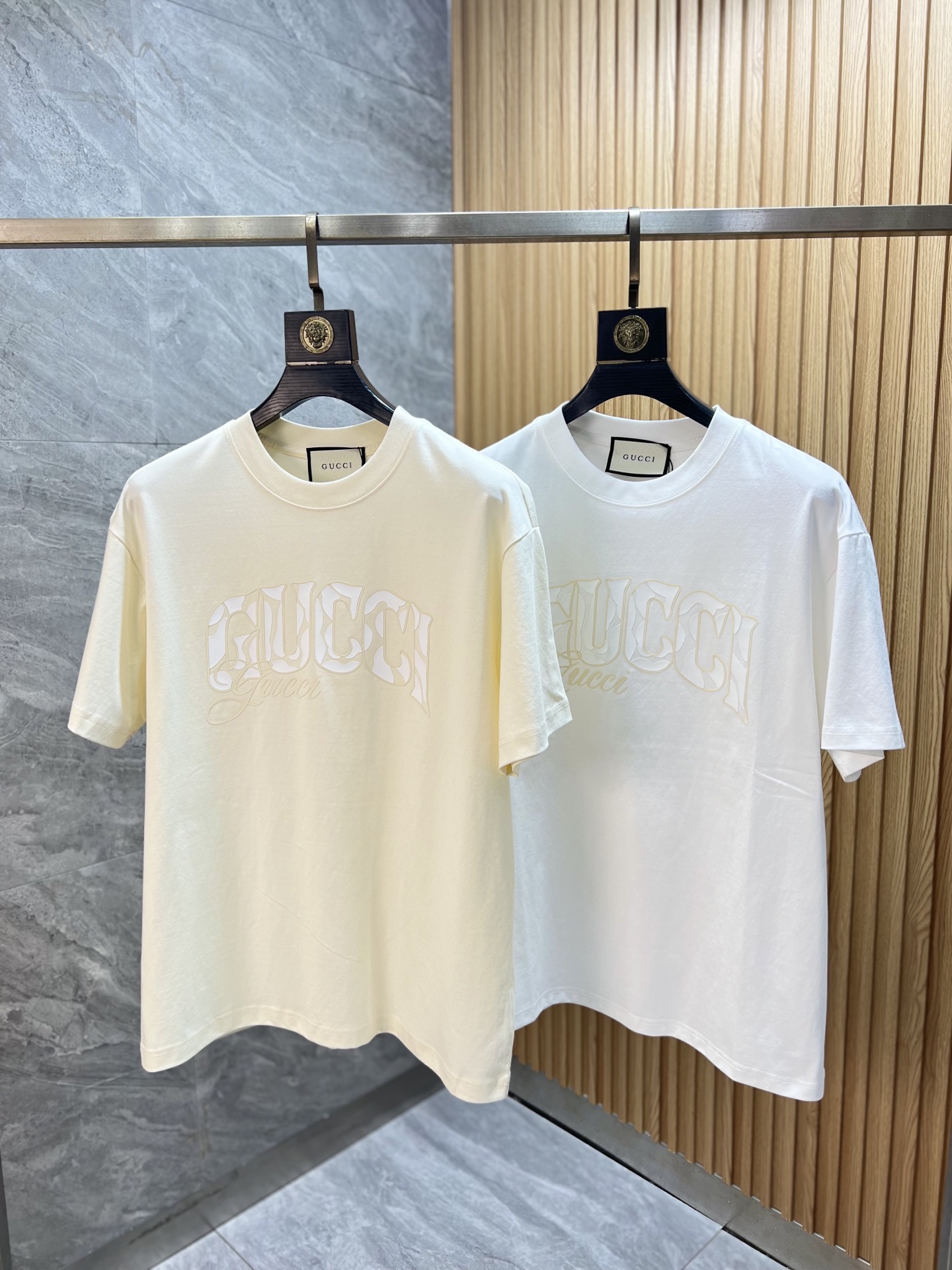 NO:760249,Gucci/Gucci 2026 spring and summer new products, complete with three labels, pure cotton short-sleeved T-shirt, good product, no need to introduce too much, look at the details, counter size S-XXXL 175/recommended M,, gucci, T-shirt, tees, t-shirt,19860909Gucci/古奇 2026春夏新品 三标齐全 纯棉短袖T恤 好货不用过多介绍 看细节 专柜码数S-XXXL 175/建议M,,gucci,T-shirt,tees，t-shirt,,Men's clothing