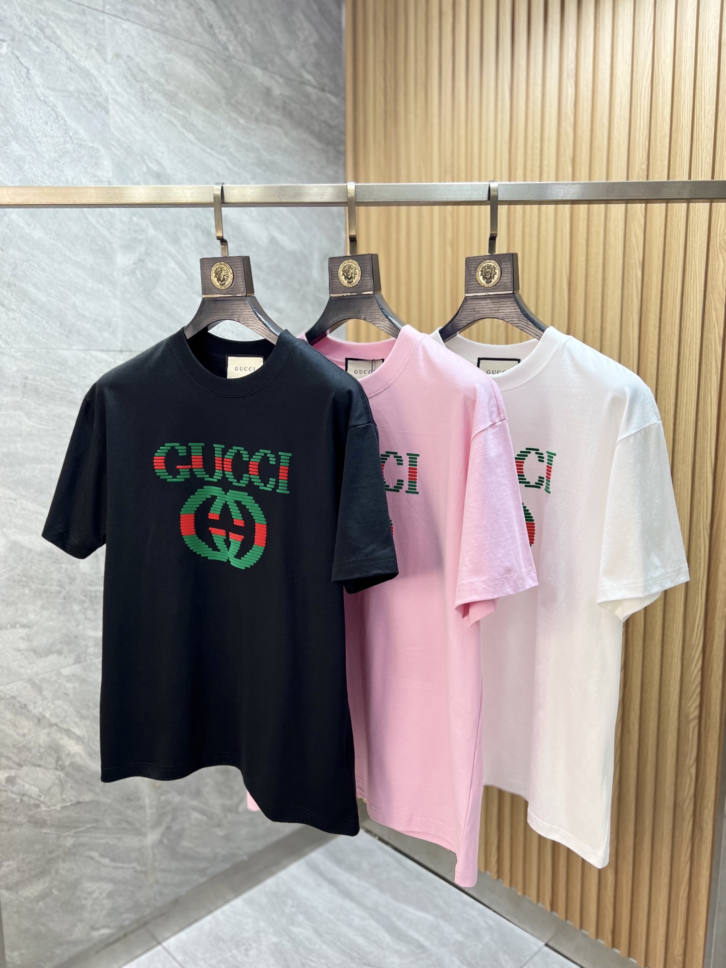 NO:760266,Gucci/Gucci 2026 spring and summer new products, complete with three labels, pure cotton short-sleeved T-shirt, good product, no need to introduce too much, look at the details, counter size S-XXXL 175/recommended M,, gucci, T-shirt, tees, t-shirt,19860909Gucci/古奇 2026春夏新品 三标齐全 纯棉短袖T恤 好货不用过多介绍 看细节 专柜码数S-XXXL 175/建议M,,gucci,T-shirt,tees，t-shirt,,Men's clothing