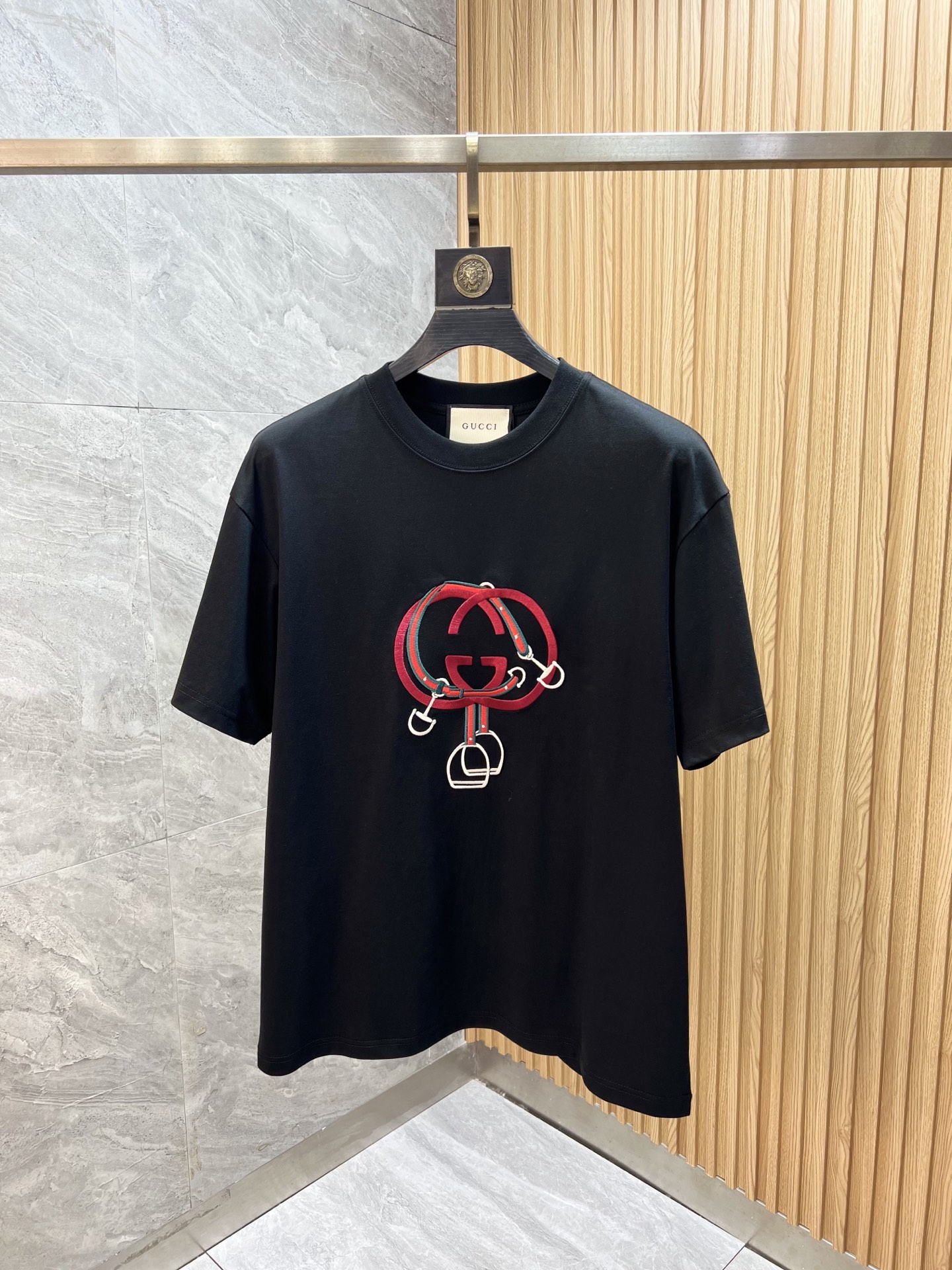 NO:833347,Gucci/Gucci 2026 spring and summer new products, complete with three labels, pure cotton round neck short-sleeved T-shirt, size S-XXXL / recommended M, loose fit, gucci, T-shirt, tees, t-shirt,19860909Gucci/古奇 2026春夏新品上新 三标齐全 纯棉圆领短袖T恤 码数S-XXXL /建议M 宽松版型,,gucci,T-shirt,tees，t-shirt,,Men's clothing