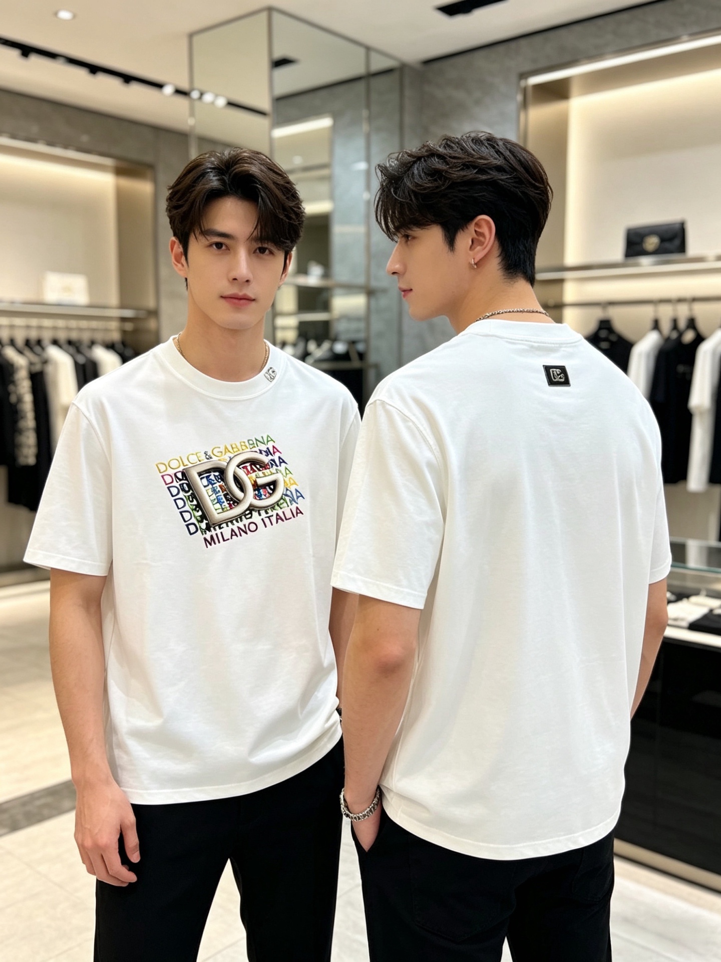 NO:840331,DG/Dolce & Gabbana 2026 spring and summer new products, complete with three labels, round neck pure cotton short-sleeved T-shirt, good product without too much introduction, look at the details, counter size M-XXXL / recommended L, slightly loose version, Dolce&Gabbana, T-shirt, tees, t-shirt,19860909DG/杜嘉班纳 2026春夏新品 三标齐全 圆领纯棉短袖T恤 好货不用过多介绍 看细节 专柜码数M-XXXL /建议L 微宽松版型,,Dolce&Gabbana,T-shirt,tees，t-shirt,,Men's clothing