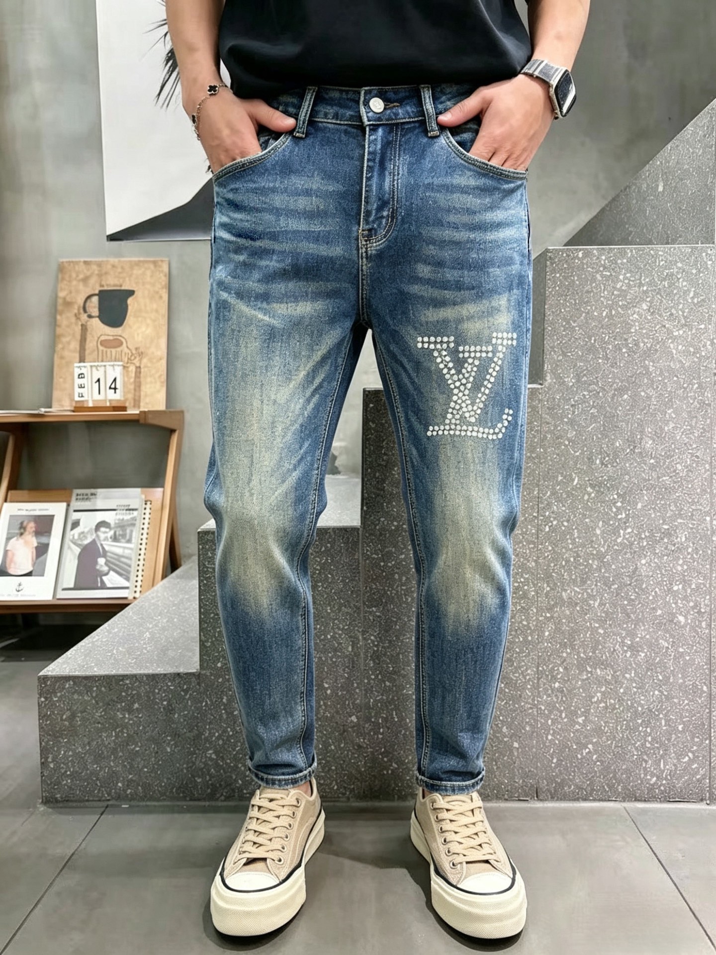 NO:937546,LV/Louis Vuitton 2026 spring and summer new products, complete with three labels, jeans, good products, no need to introduce too much, look at the details, counter size 29-38 / upper body size 32,, louis vuitton, louis vuitton, jeans,19860909LV/路易威登 2026春夏新品 三标齐全 牛仔裤 好货不用过多介绍 看细节 专柜码数29-38 /上身32码,,louis vuitton,louis vuitton,jeans,,Men's clothing