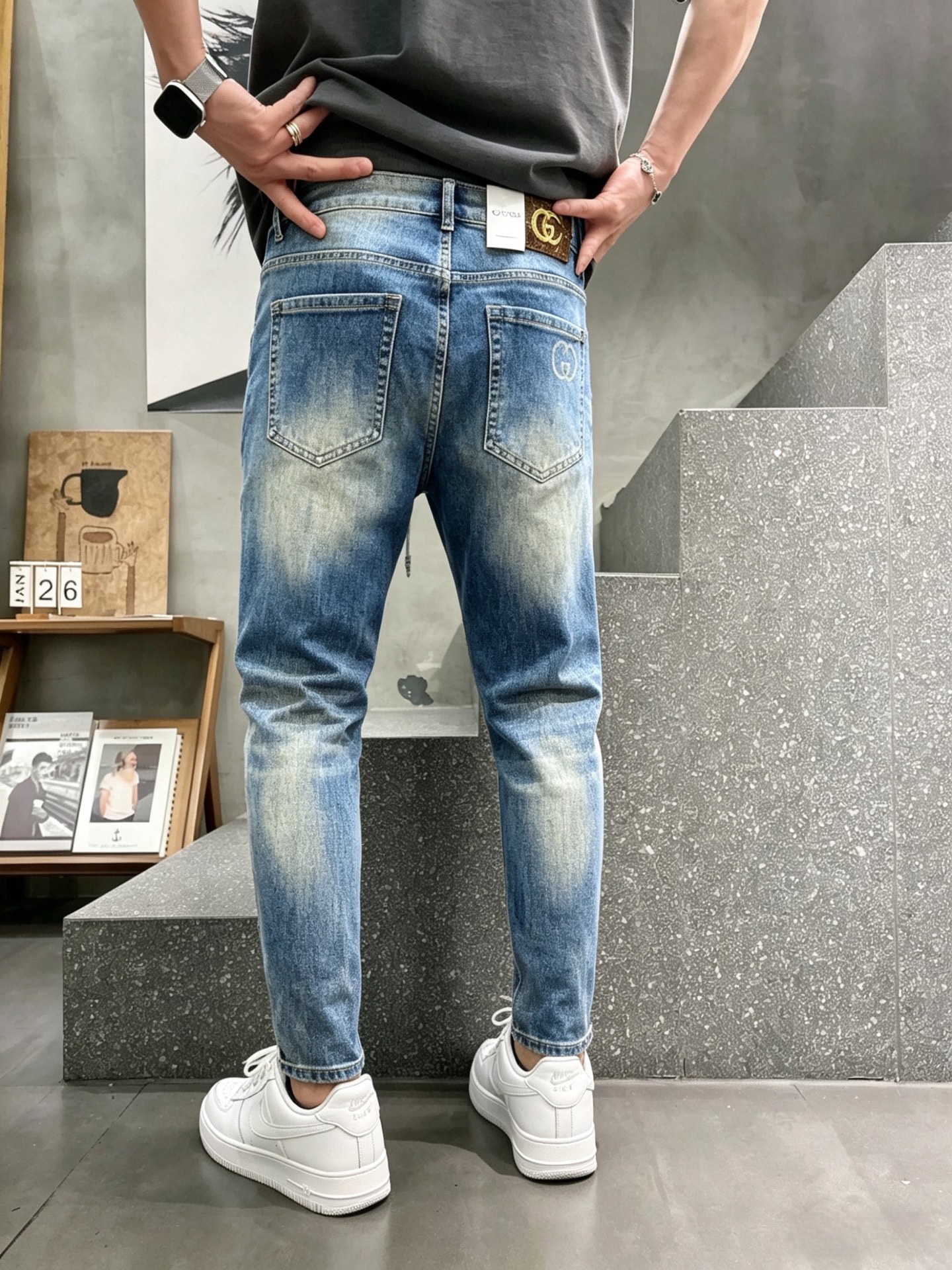 NO:937548,Gucci/Gucci 2026 spring and summer new products, complete with three labels, jeans, good products, no need to introduce too much, look at the details, counter size 29-38 / upper body size 32,, gucci, jeans,19860909Gucci/古奇 2026春夏新品 三标齐全 牛仔裤 好货不用过多介绍 看细节 专柜码数29-38 /上身32码,,gucci,jeans,,Men's clothing
