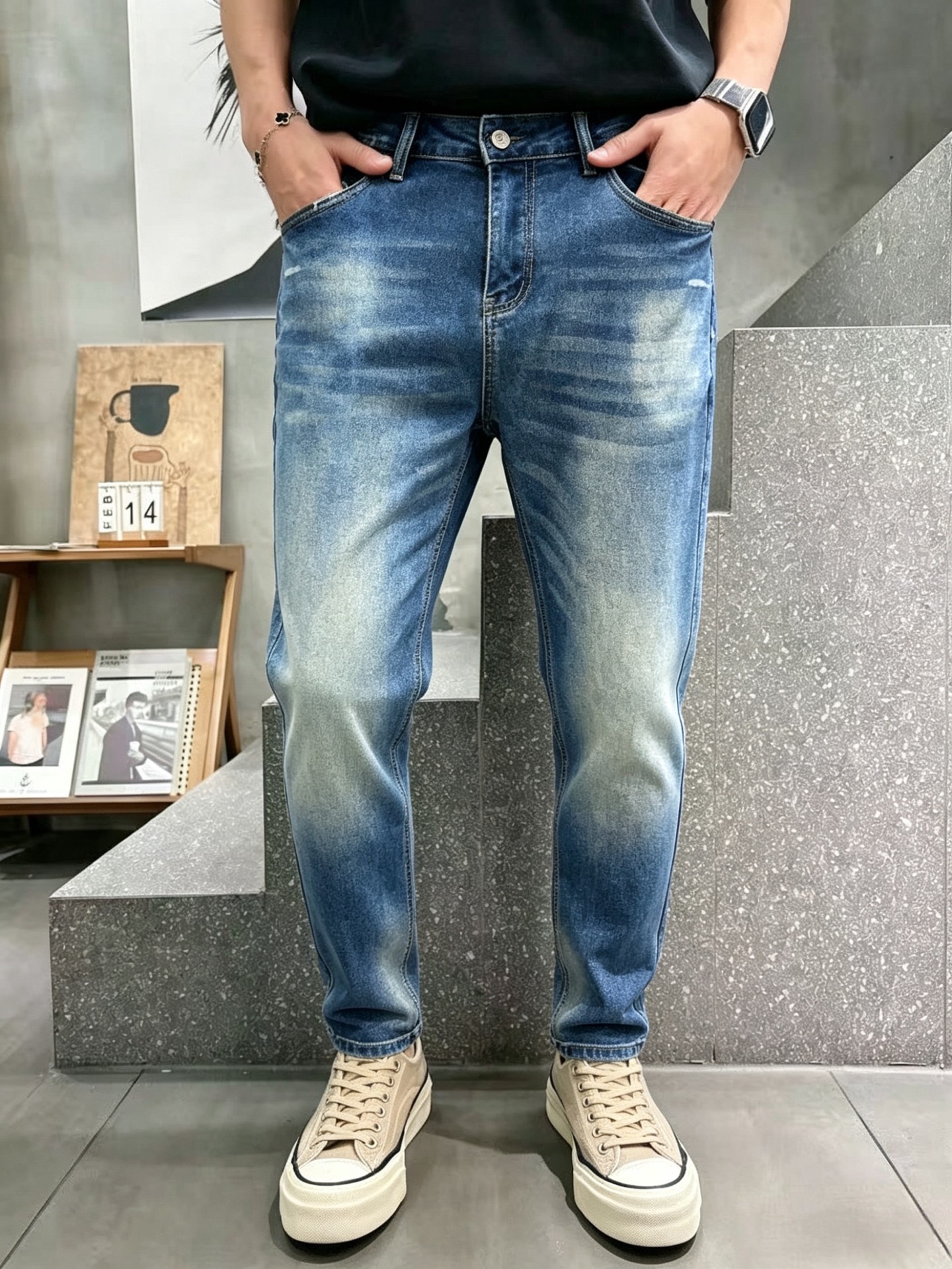 NO:937550,Hermes/Hermès 2026 spring and summer new products, complete with three labels, jeans, good products, no need to introduce too much, look at the details, counter size 29-38 / upper body size 32,, hermes, hermes, jeans,19860909Hermes/爱马仕 2026春夏新品 三标齐全 牛仔裤 好货不用过多介绍 看细节 专柜码数29-38 /上身32码,,hermes,hermes,jeans,,Men's clothing