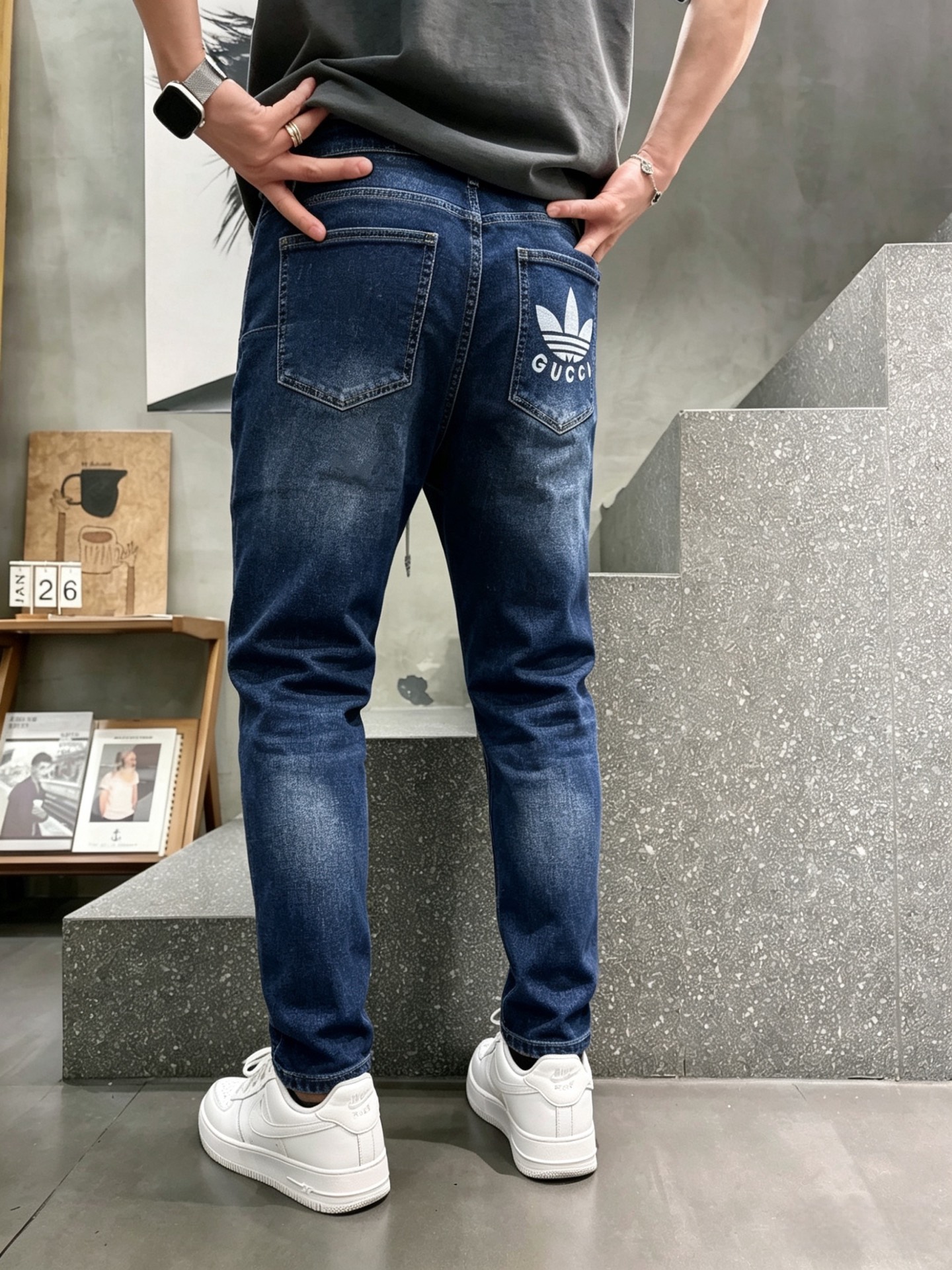 NO:937554,Gucci/Gucci 2026 spring and summer new products, complete with three labels, jeans, good products, no need to introduce too much, look at the details, counter size 29-38 / upper body size 32,, gucci, jeans,19860909Gucci/古奇 2026春夏新品 三标齐全 牛仔裤 好货不用过多介绍 看细节 专柜码数29-38 /上身32码,,gucci,jeans,,Men's clothing