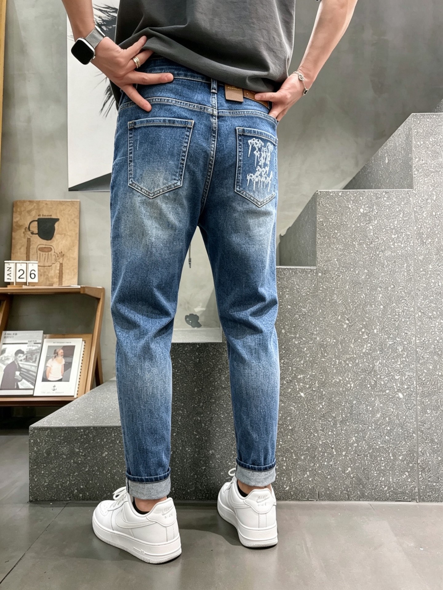 NO:937556,LV/Louis Vuitton 2026 spring and summer new products, complete with three labels, jeans, good products, no need to introduce too much, look at the details, counter size 29-38 / upper body size 32,, louis vuitton, louis vuitton, jeans,19860909LV/路易威登 2026春夏新品 三标齐全 牛仔裤 好货不用过多介绍 看细节 专柜码数29-38 /上身32码,,louis vuitton,louis vuitton,jeans,,Men's clothing