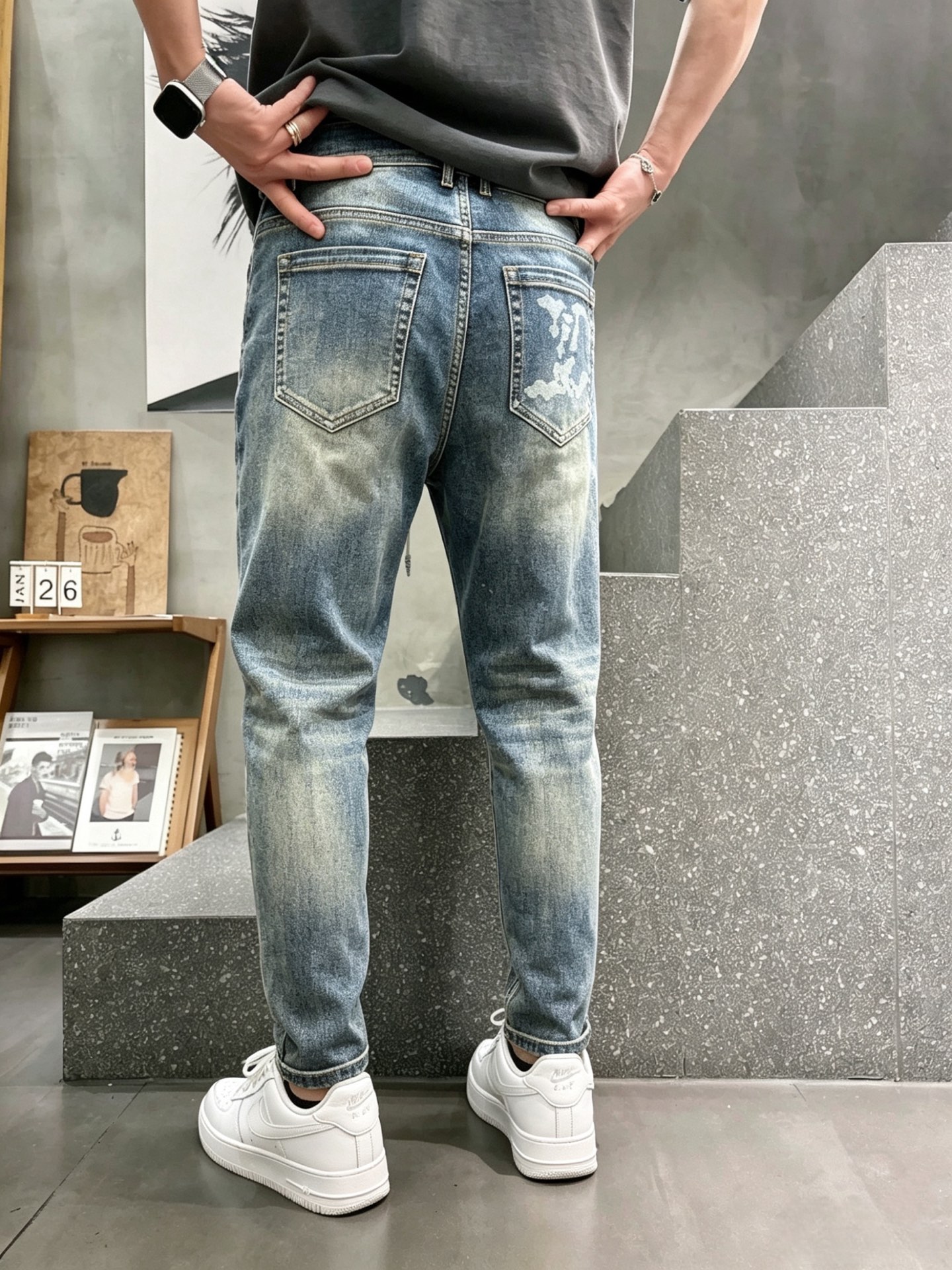 NO:937438,LV/Louis Vuitton 2026 spring and summer new products, complete with three labels, jeans, good products, no need to introduce too much, look at the details, counter size 29-38 / upper body size 32,, louis vuitton, louis vuitton, jeans,19860909LV/路易威登 2026春夏新品 三标齐全 牛仔裤 好货不用过多介绍 看细节 专柜码数29-38 /上身32码,,louis vuitton,louis vuitton,jeans,,Men's clothing