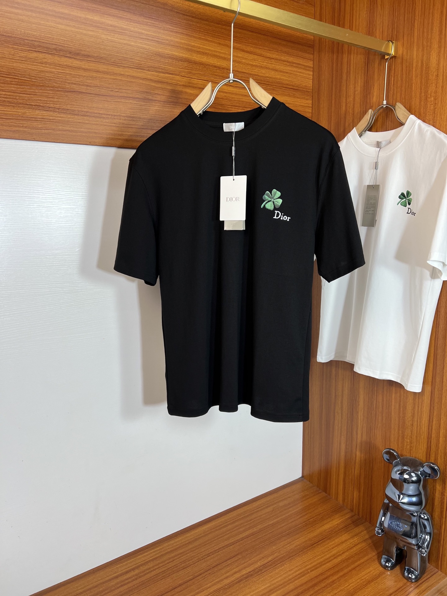 NO:937482,Dior/Dior 2026 spring and summer new products, complete with three labels, mercerized cotton round neck short-sleeved T-shirt, good product without too much introduction, look at the details, counter size M-XXXL / recommended L,, dior, dior, T-shirt, tees, t-shirt,19860909Dior/迪奥 2026年春夏新品上新 三标齐全 丝光棉圆领短袖T恤 好货不用过多介绍 看细节 专柜码数M-XXXL /建议L,,dior,dior,T-shirt,tees，t-shirt,,Men's clothing