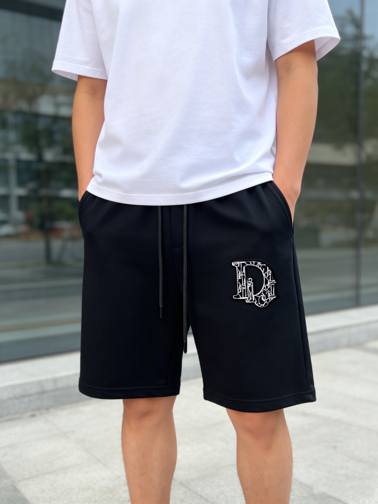 NO:773915,Dior/Dior 2026 spring and summer new products, complete with three standards, five-point shorts, good products, no need to introduce too much, look at the details, counter size M-XXXL 175/upper body recommended L,, dior, dior, shorts,19860909Dior/迪奥 2026春夏新品 三标齐全 五分短裤 好货不用过多介绍 看细节 专柜码数M-XXXL 175/上身建议L,,dior,dior,shorts,,Men's clothing