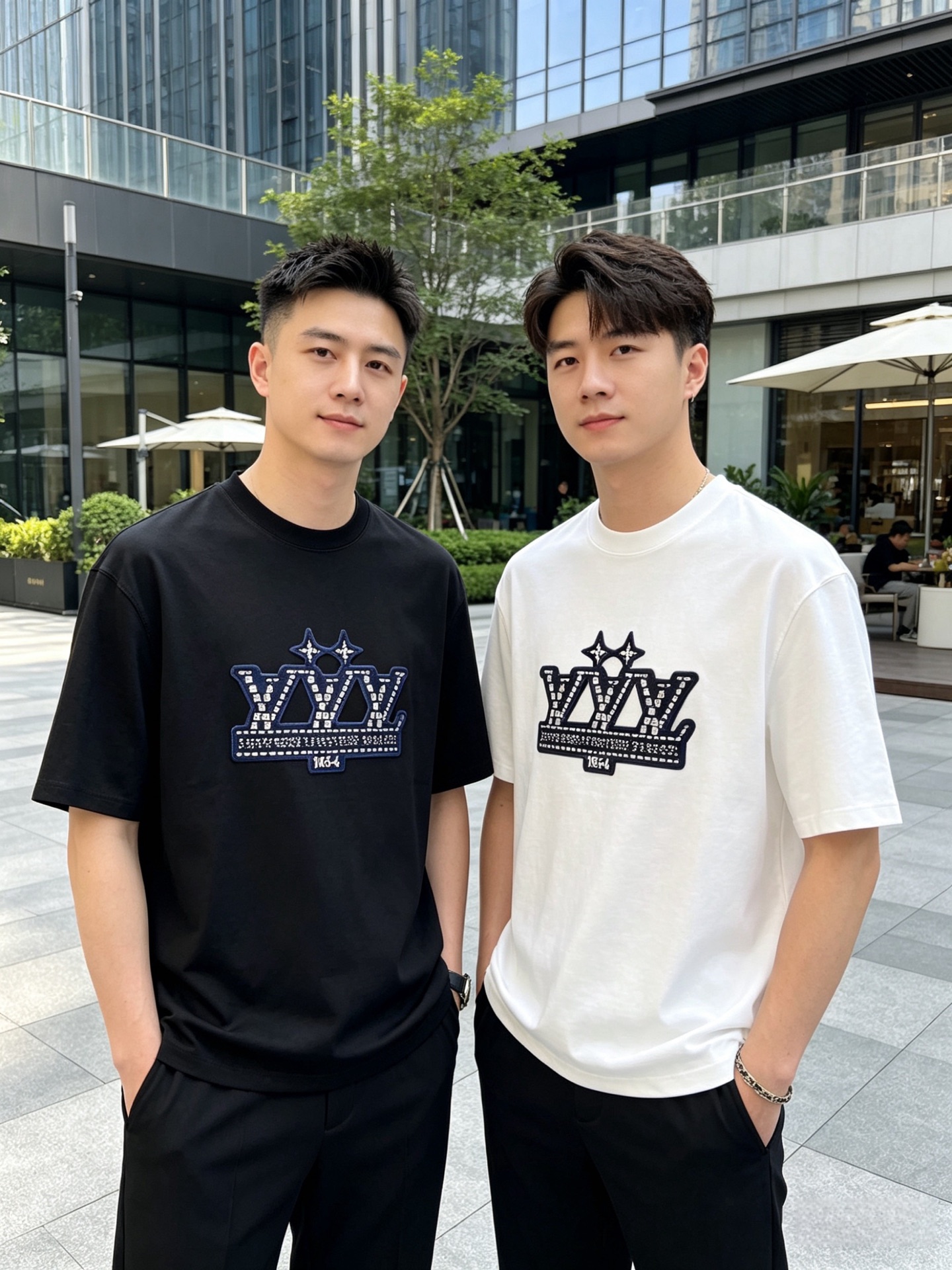 NO:773923,LV/Louis Vuitton 2026 spring and summer new products, complete with three labels, mercerized cotton round neck short-sleeved T-shirt, good product without too much introduction, look at the details, counter size M-XXXL 175/140 recommended L,, louis vuitton, louis vuitton, T-shirt, tees, t-shirt,19860909LV/路易威登 2026年春夏新品上新 三标齐全 丝光棉圆领短袖T恤 好货不用过多介绍 看细节 专柜码数M-XXXL 175/140建议L,,louis vuitton,louis vuitton,T-shirt,tees，t-shirt,,Men's clothing