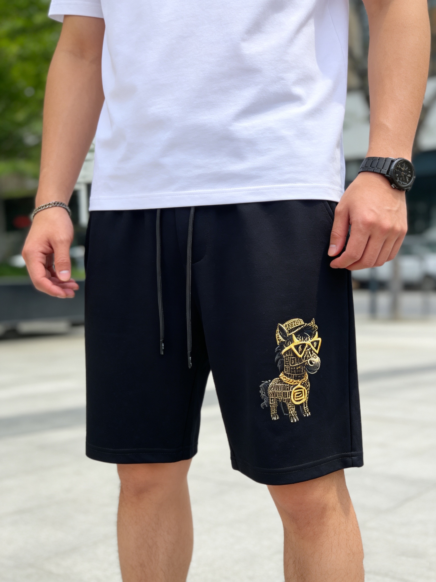 NO:776315,Fendi/Fendi 2026 spring and summer new products, complete with three standards, five-point shorts, good products, no need to introduce too much, look at the details, counter size M-XXXL 175/upper body recommended L,, fendi, fendi, shorts,19860909Fendi/芬迪 2026春夏新品 三标齐全 五分短裤 好货不用过多介绍 看细节 专柜码数M-XXXL 175/上身建议L,,fendi,fendi,shorts,,Men's clothing