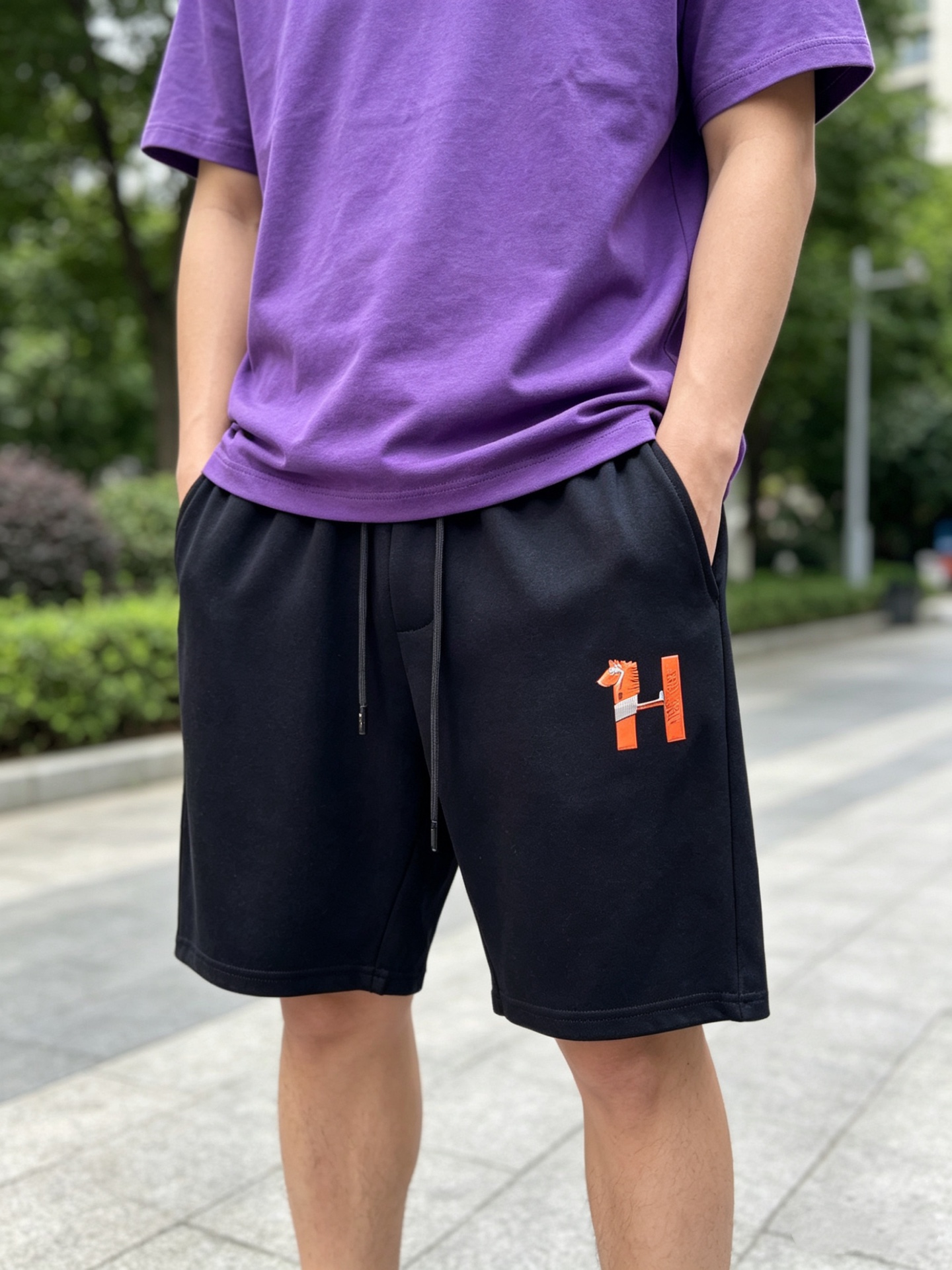 NO:776297,Hermes/Hermès 2026 spring and summer new products, complete with three standards, five-point shorts, good products, no need to introduce too much, look at the details, counter size M-XXXL 175/upper body recommended L,,hermes,hermes,shorts,19860909Hermes/爱马仕 2026春夏新品 三标齐全 五分短裤 好货不用过多介绍 看细节 专柜码数M-XXXL 175/上身建议L,,hermes,hermes,shorts,,Men's clothing