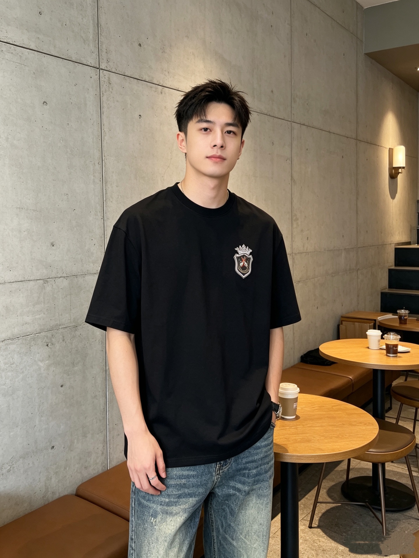 NO:829637,DG/Dolce & Gabbana 2026 spring and summer new products, complete with three labels, mercerized cotton round neck short-sleeved T-shirt, counter size M-XXXL 175/140, recommended L,, Dolce&Gabbana, T-shirt, tees, t-shirt,19860909DG/杜嘉班纳 2026年春夏新品上新 三标齐全 丝光棉圆领短袖T恤 专柜码数M-XXXL 175/140建议L,,Dolce&Gabbana,T-shirt,tees，t-shirt,,Men's clothing