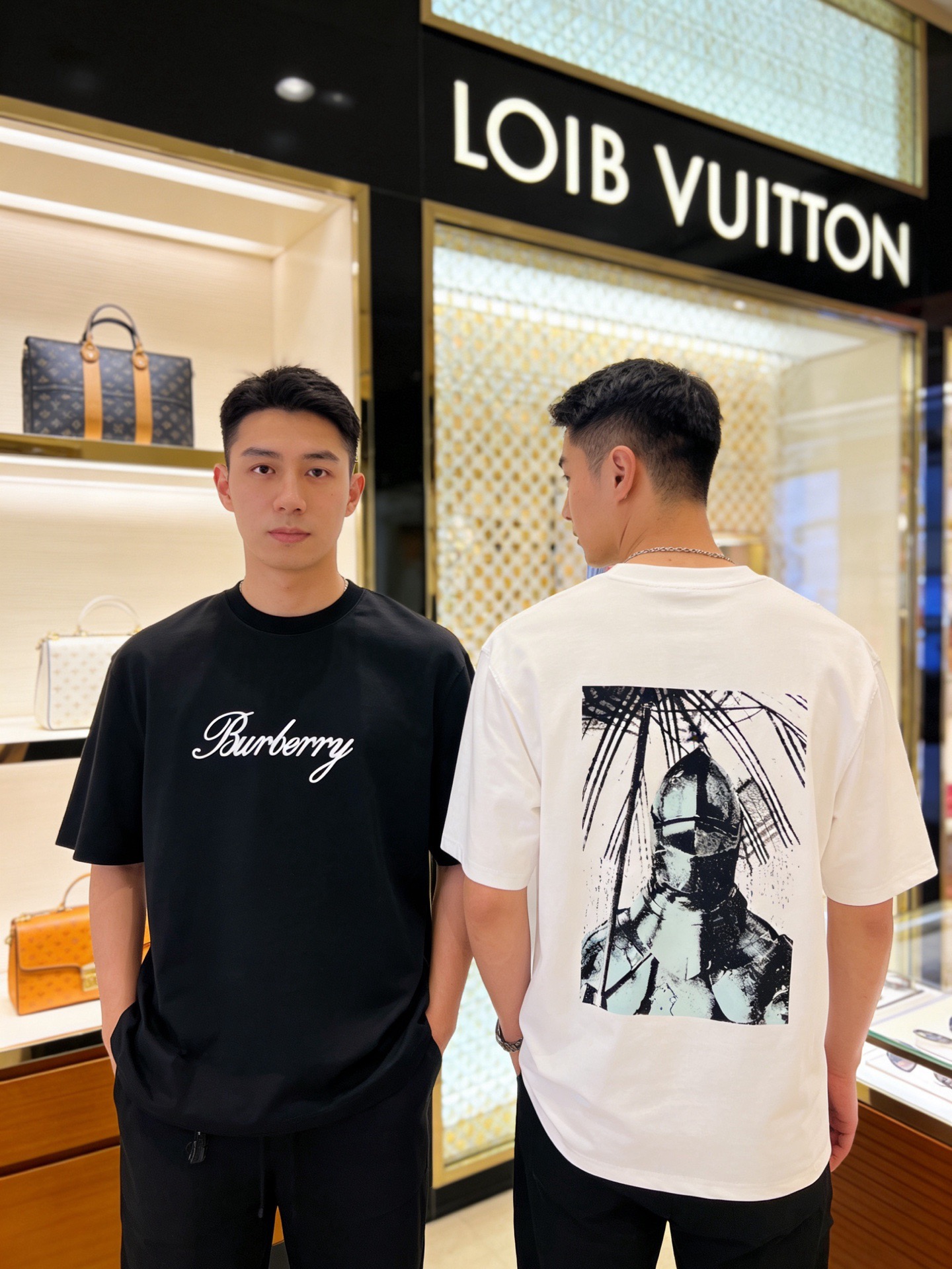 NO:875931,Burberry/Burberry 2026 spring and summer new products, complete with three labels, mercerized cotton round neck short-sleeved T-shirt, good product does not need to be introduced too much, look at the details, counter size M-XXXL / recommended L,, burberry, burberry, T-shirt, tees, t-shirt,19860909Burberry/巴宝莉 2026年春夏新品上新 三标齐全 丝光棉圆领短袖T恤 好货不用过多介绍 看细节 专柜码数M-XXXL /建议L,,burberry,burberry,T-shirt,tees，t-shirt,,Men's clothing