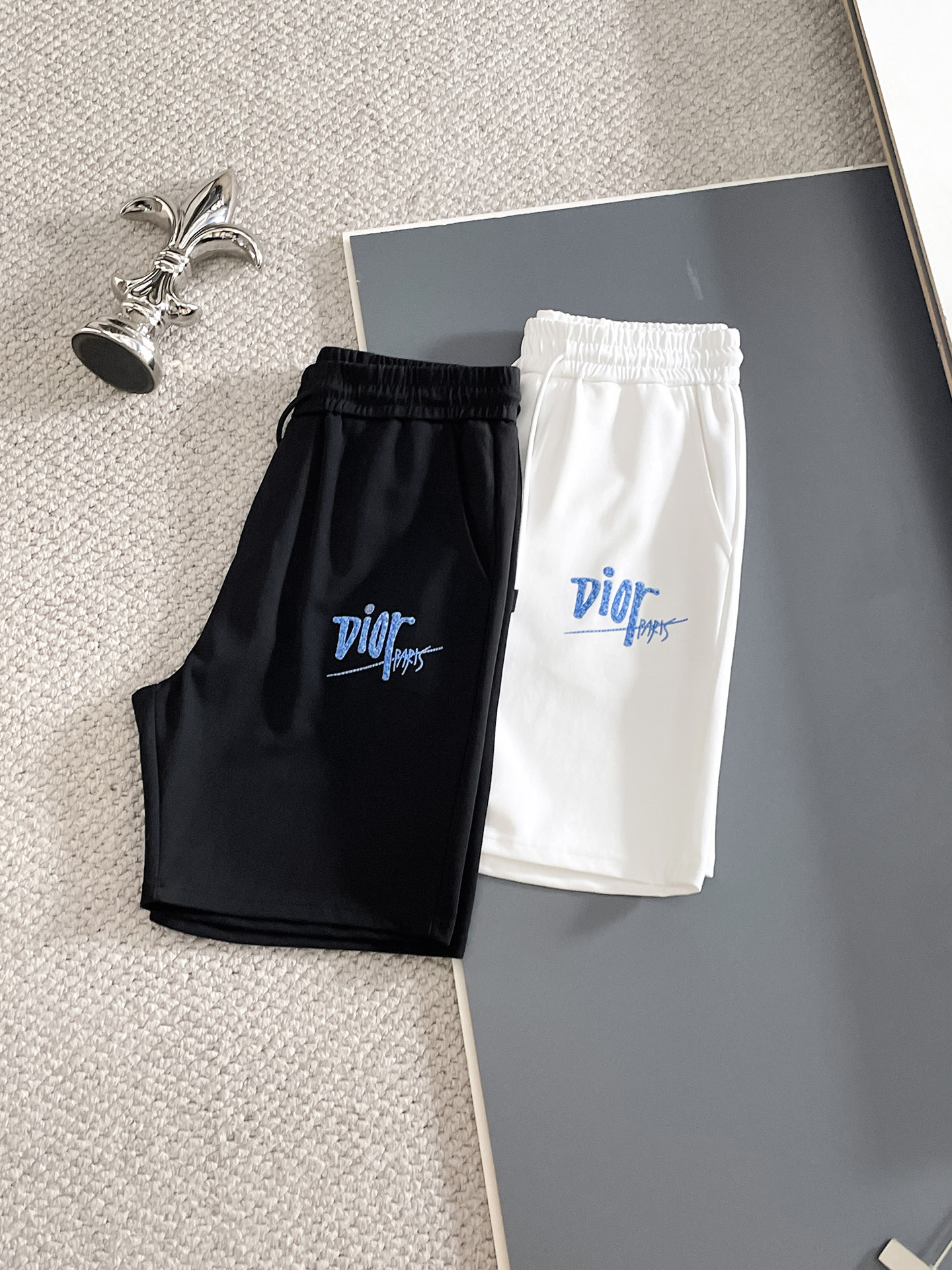 NO:832099,Dior/Dior 2026 spring and summer new products, complete with three labels, elastic band shorts, no need to introduce too much, look at the details, counter size M-XXXL 175/upper body recommended L,, dior, dior, shorts,19860909Dior/迪奥 2026春夏新品 三标齐全 松紧带五分短裤 好货不用过多介绍 看细节 专柜码数M-XXXL 175/上身建议L,,dior,dior,shorts,,Men's clothing