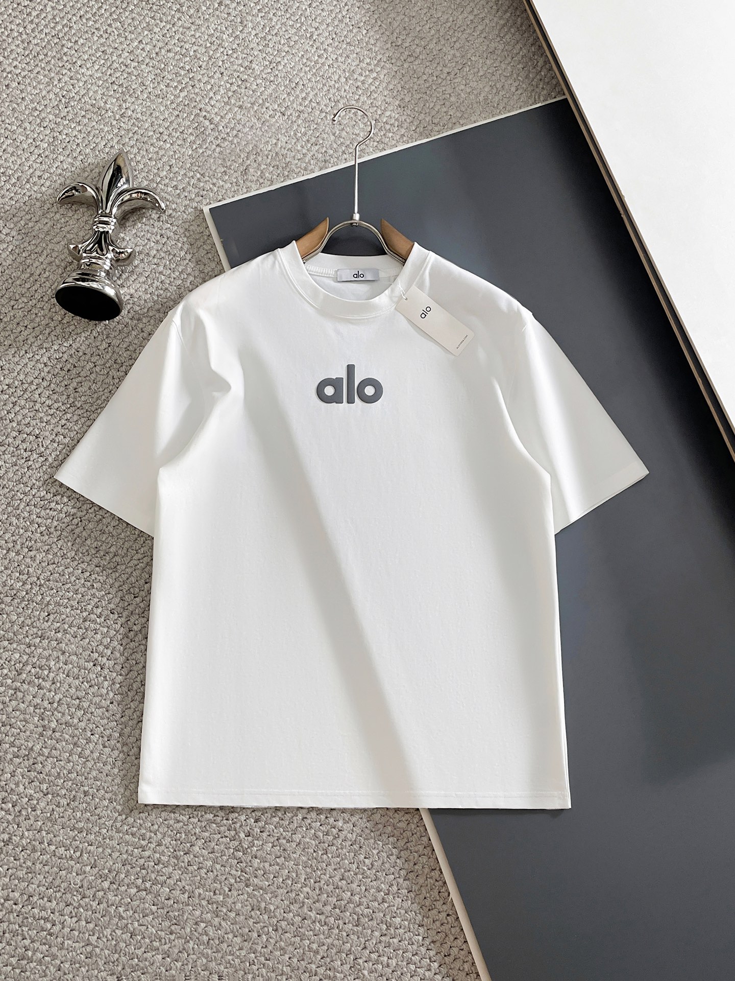 NO:833387,alo 2026 spring and summer new product, complete with three labels, mercerized cotton short-sleeved T-shirt, good product, no need to introduce too much, look at the details, counter size M-XXXL 175/140, recommended L,, T-shirt, tees, t-shirt,19860909alo 2026春夏新品 三标齐全 丝光棉短袖T恤 好货不用过多介绍 看细节 专柜码数M-XXXL 175/140建议L,,T-shirt,tees，t-shirt,,Men's clothing