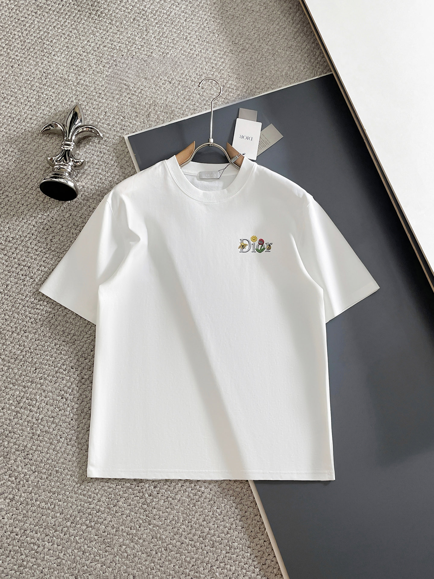 NO:912900,Dior/Dior 2026 spring and summer new products, complete with three labels, mercerized cotton short-sleeved T-shirt, good product without too much introduction, look at the details, counter size M-XXXL / recommended L,, dior, dior, T-shirt, tees, t-shirt,19860909Dior/迪奥 2026春夏新品 三标齐全 丝光棉短袖T恤 好货不用过多介绍 看细节 专柜码数M-XXXL /建议L,,dior,dior,T-shirt,tees，t-shirt,,Men's clothing