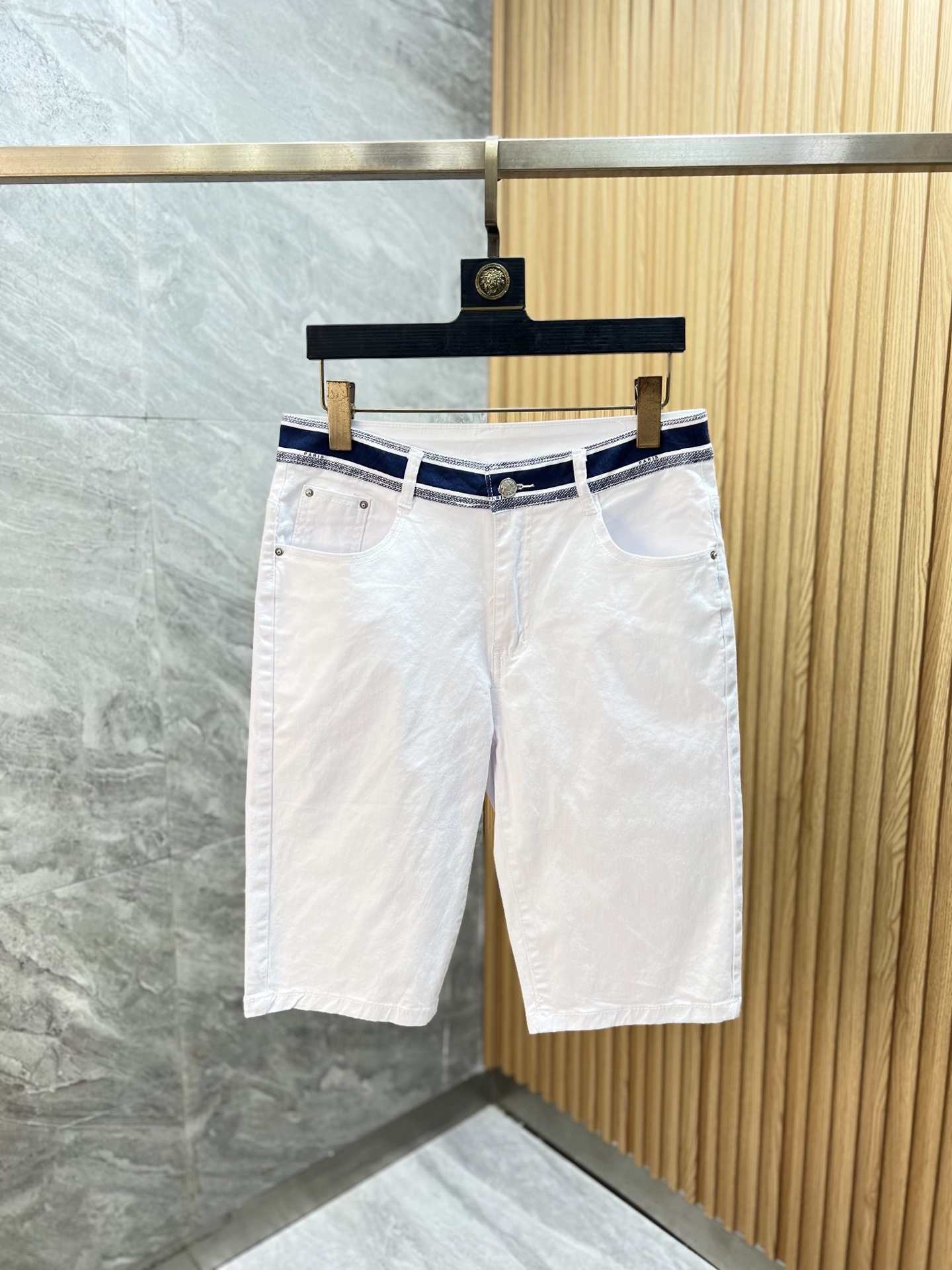 NO:835297,Dior/Dior 2026 spring and summer new products, complete with three labels, jeans, good products, no need to introduce too much, look at the details, counter size 28-36 / upper body 32,, dior, dior, jeans,19860909Dior/迪奥 2026春夏新品 三标齐全 牛仔裤 好货不用过多介绍 看细节 专柜码数28-36 /上身32,,dior,dior,jeans,,Men's clothing