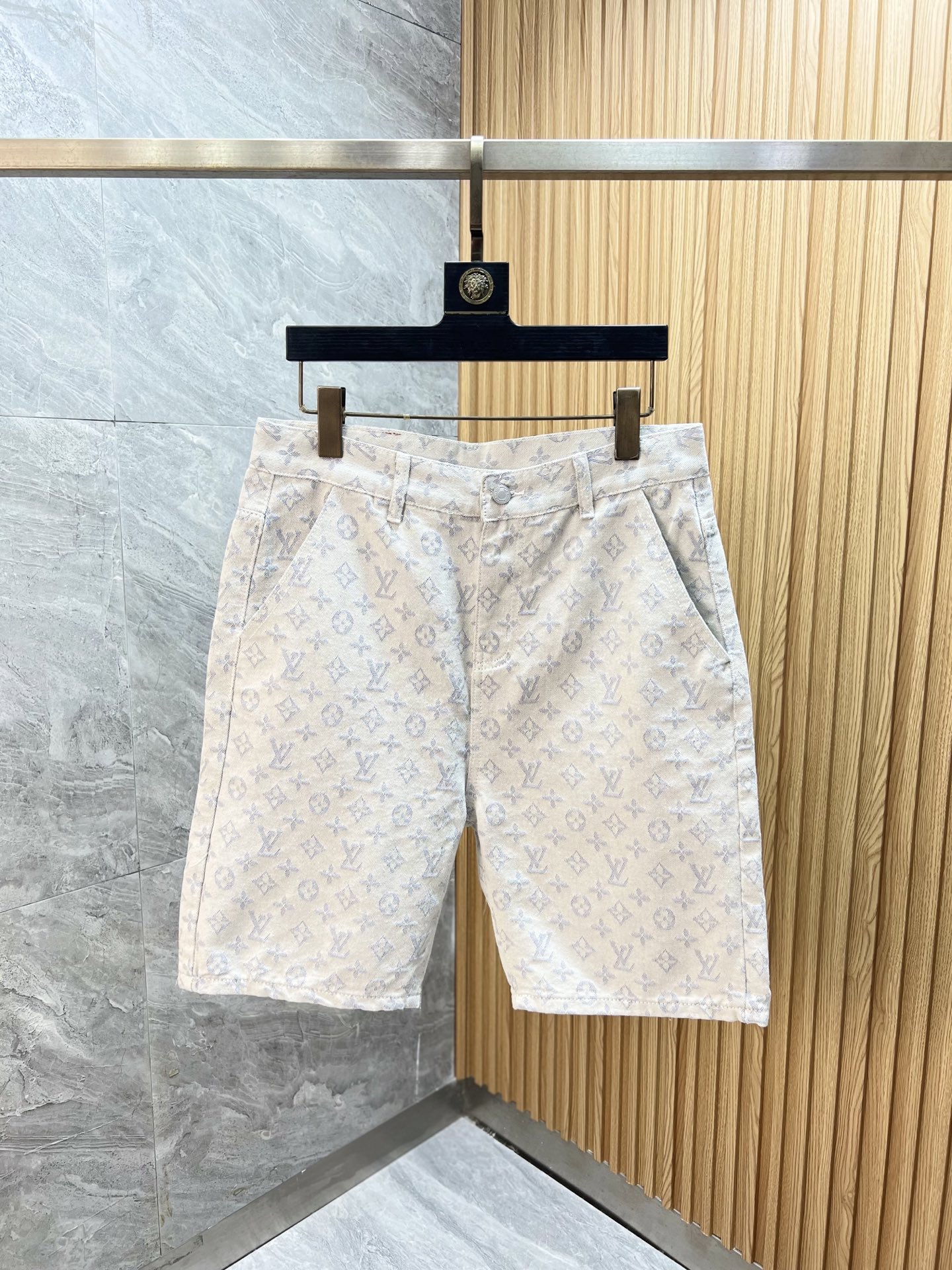 NO:835303,LV/Louis Vuitton 2026 spring and summer new products, complete with three labels, jeans, good products, no need to introduce too much, look at the details, counter size 28-36 / upper body 32,, louis vuitton, louis vuitton, jeans,19860909LV/路易威登 2026春夏新品 三标齐全 牛仔裤 好货不用过多介绍 看细节 专柜码数28-36 /上身32,,louis vuitton,louis vuitton,jeans,,Men's clothing