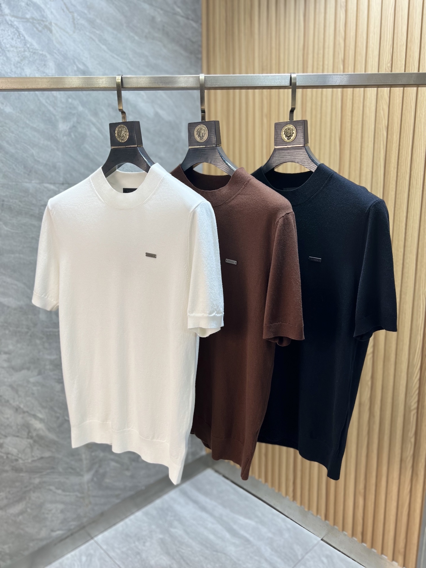 NO:835309,zZEGNA/Zegna 2026 spring and summer new products, complete with three labels, knitted round neck short-sleeved T-shirt, old money style series, good products need no introduction, look at the details, counter size M-XXXL / recommended L,,zegna,T-shirt,tees,t-shirt,19860909zZEGNA/杰尼亚 2026年春夏新品上新 三标齐全 针织圆领短袖T恤 老钱风系列 好货不用过多介绍 看细节 专柜码数M-XXXL /建议L,,zegna,T-shirt,tees，t-shirt,,Men's clothing