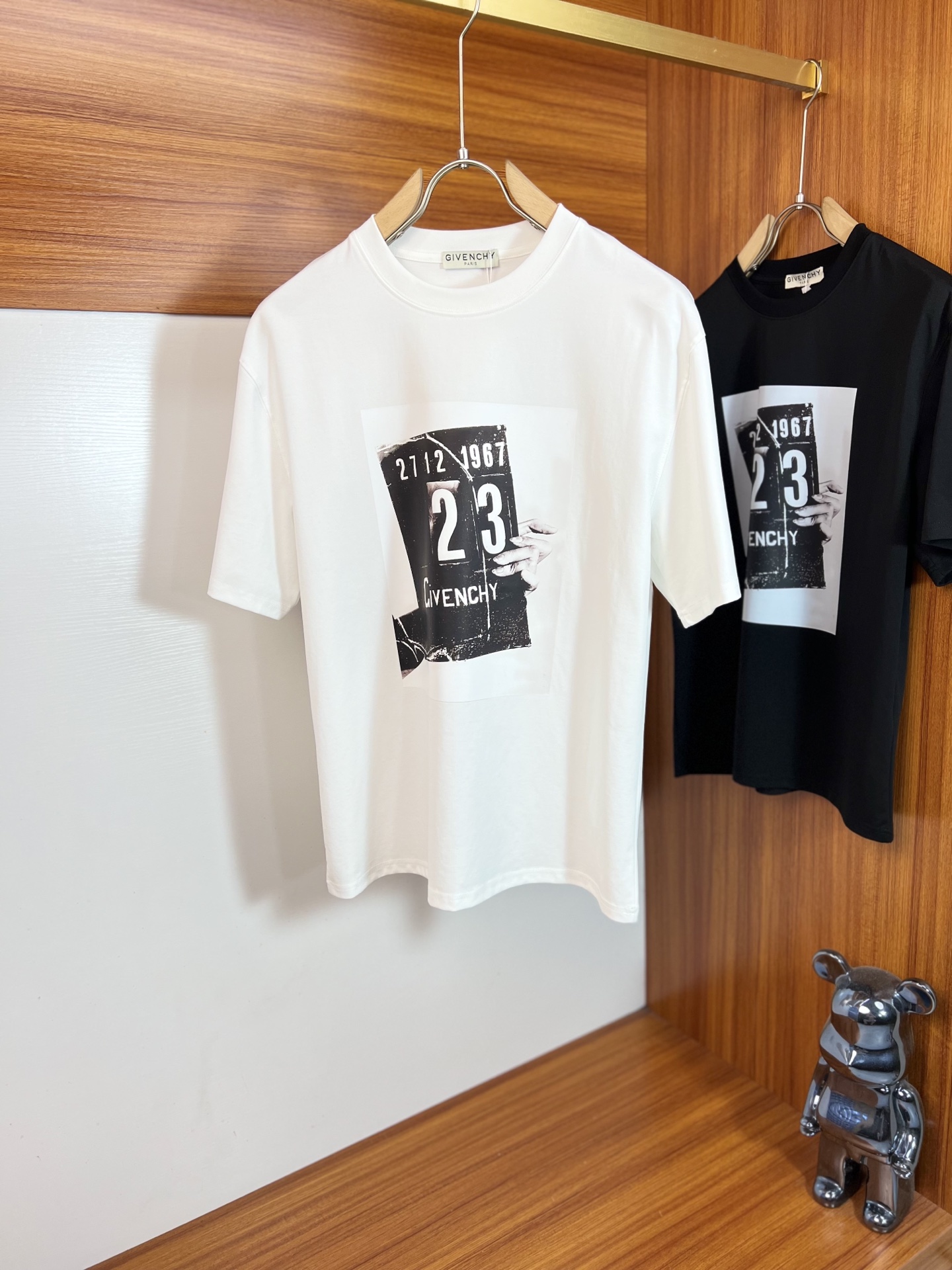 NO:915634,give/Givenchy 2026 spring and summer new products, complete with three labels, mercerized cotton round neck short-sleeved T-shirt, good product without too much introduction, look at the details, counter size M-XXXL / recommended L,,,givenchy,givenchy,T-shirt,tees,t-shirt,19860909give/纪梵希 2026年春夏新品上新 三标齐全 丝光棉圆领短袖T恤 好货不用过多介绍 看细节 专柜码数M-XXXL /建议L,,,givenchy,givenchy,T-shirt,tees，t-shirt,,Men's clothing