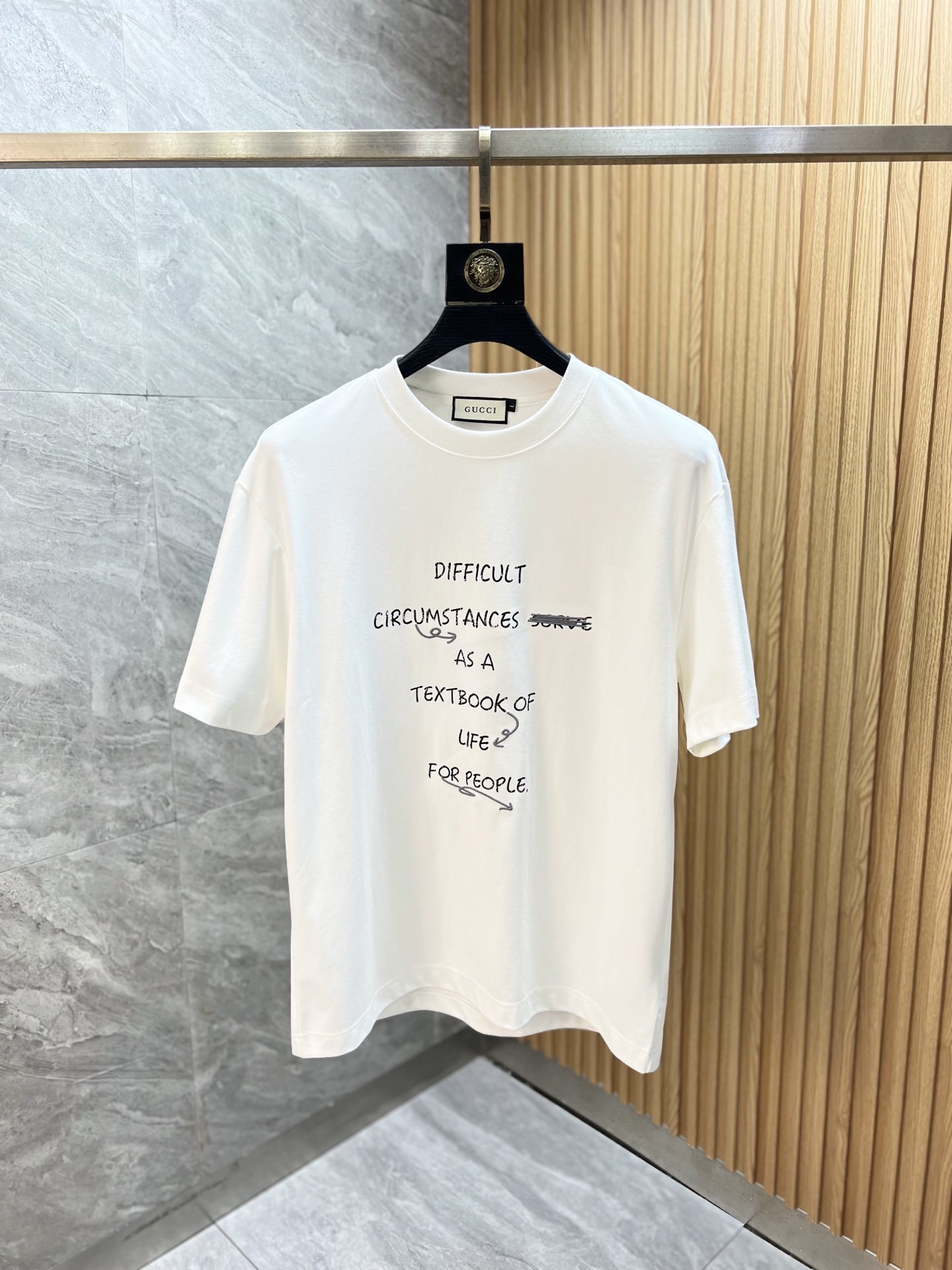 NO:840415,Gucci/Gucci 2026 spring and summer new products, complete with three labels, round neck pure cotton short-sleeved T-shirt, good product without too much introduction, look at the details, counter size M-XXXL / recommended L,, gucci, T-shirt, tees, t-shirt,19860909Gucci/古奇 2026春夏新品 三标齐全 圆领纯棉短袖T恤 好货不用过多介绍 看细节 专柜码数M-XXXL /建议L,,gucci,T-shirt,tees，t-shirt,,Men's clothing