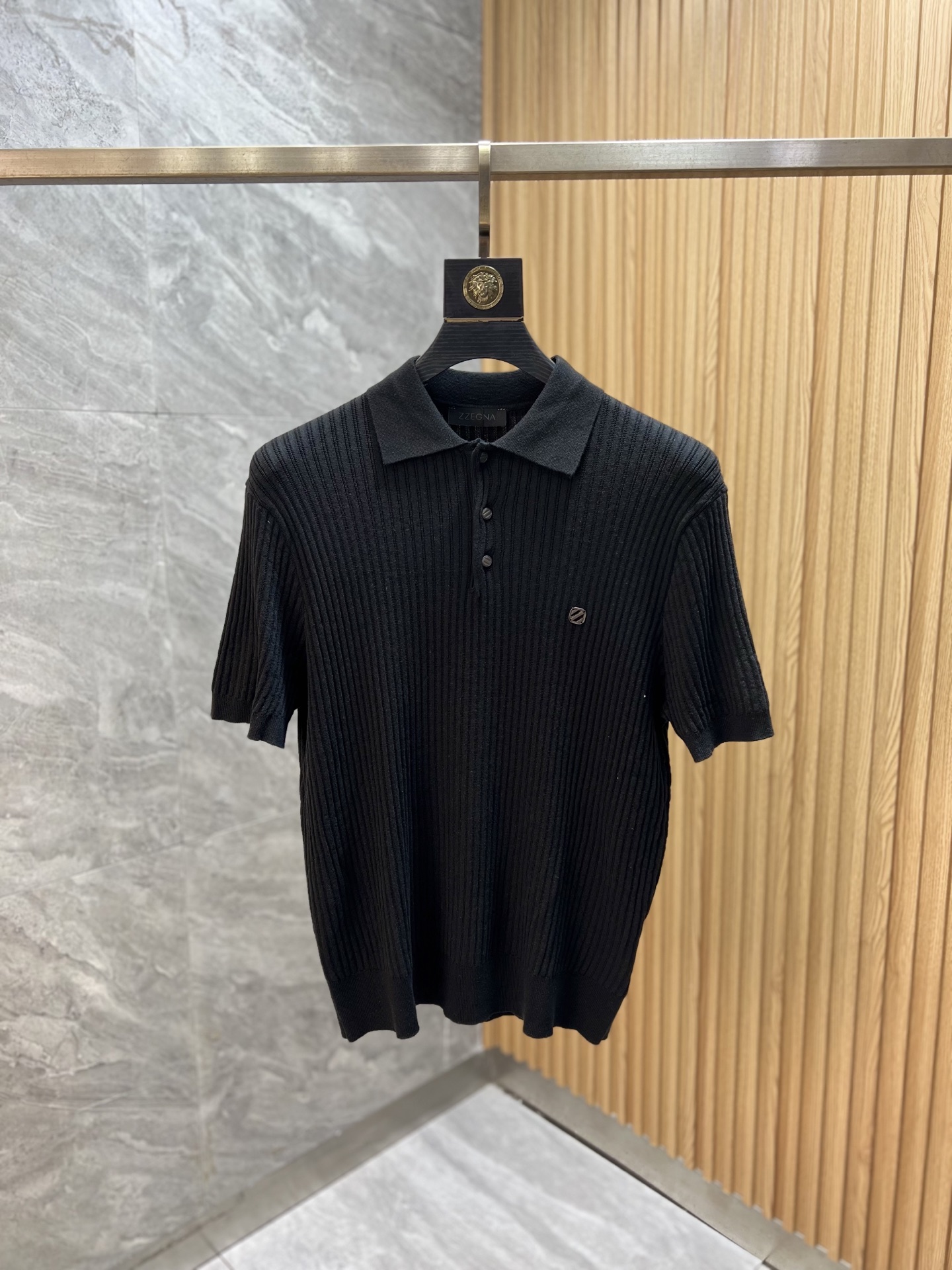 NO:935832,zZEGNA/Zegna 2026 spring and summer new products, complete with three labels, round neck sweater, short-sleeved T-shirt, old money style series, good products need no introduction, look at the details, counter size M-XXXL 175/140, recommended L,,zegna,T-shirt,tees,t-shirt,19860909zZEGNA/杰尼亚 2026年春夏新品上新 三标齐全 圆领针织衫短袖T恤 老钱风系列 好货不用过多介绍 看细节 专柜码数M-XXXL 175/140建议L,,zegna,T-shirt,tees，t-shirt,,Men's clothing