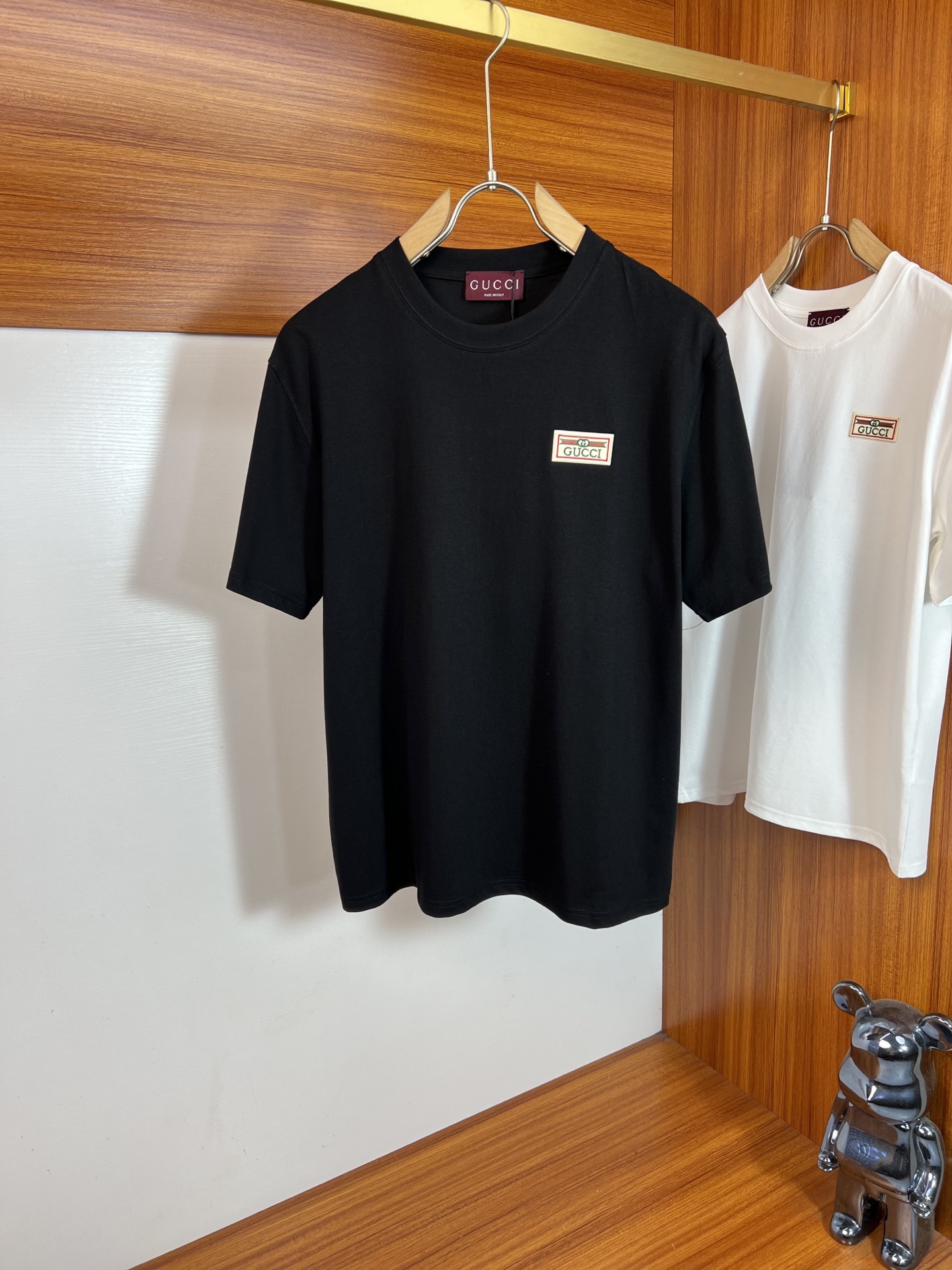 NO:847618,Gucci/Gucci 2026 spring and summer new products, complete with three labels, round neck pure cotton short-sleeved T-shirt, good product without too much introduction, look at the details, counter size M-XXXL / upper body recommended L,, gucci, T-shirt, tees, t-shirt,19860909Gucci/古奇 2026春夏新品 三标齐全 圆领纯棉短袖T恤 好货不用过多介绍 看细节 专柜码数M-XXXL /上身建议L,,gucci,T-shirt,tees，t-shirt,,Men's clothing