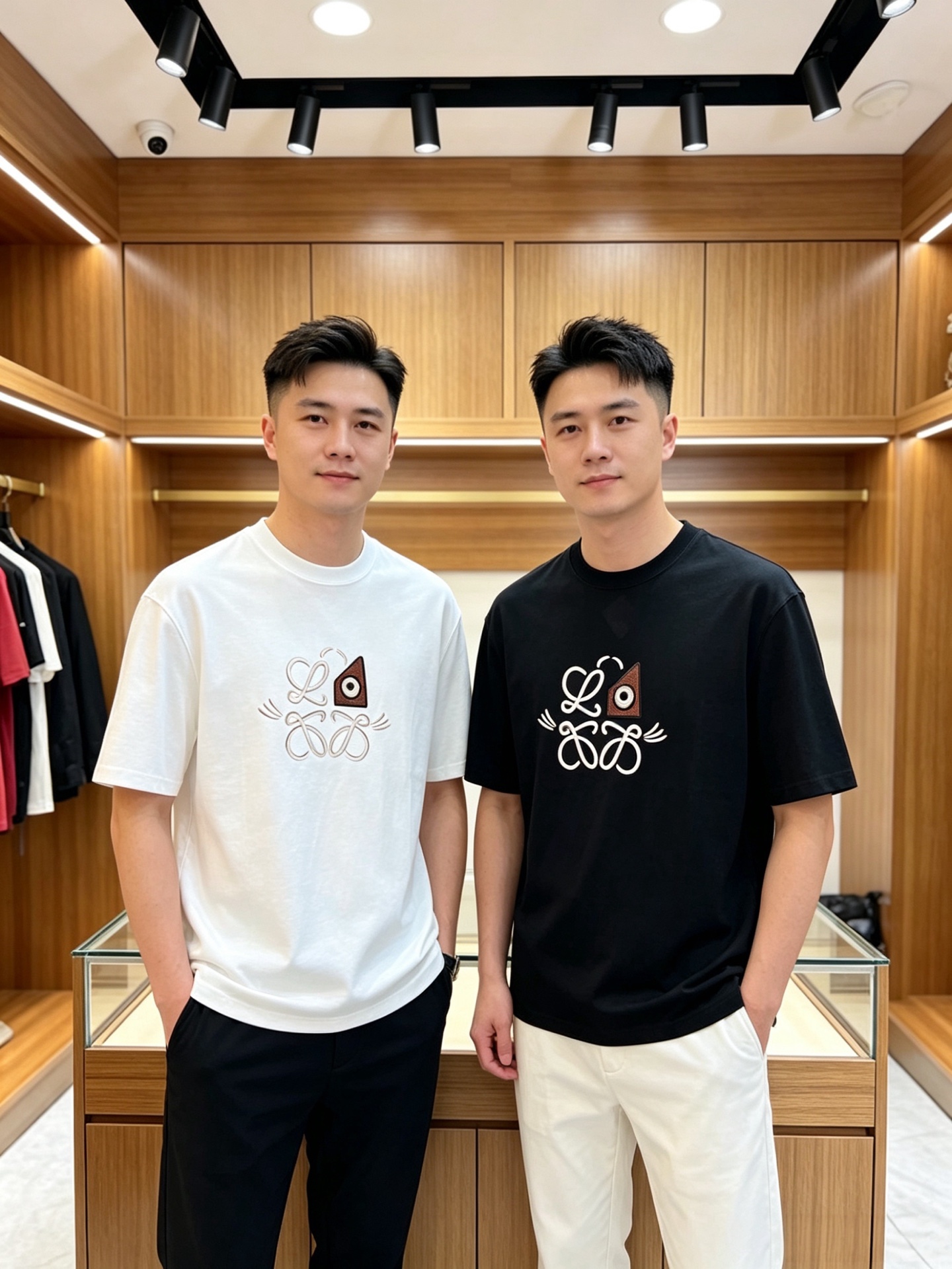 NO:848995,Loewe/Luoyiwei 2026 spring and summer new products, complete with three labels, mercerized cotton round neck short-sleeved T-shirt, counter size M-XXXL / recommended L,, loewe, loewe, T-shirt, tees, t-shirt,19860909Loewe/罗意威 2026年春夏新品上新 三标齐全 丝光棉圆领短袖T恤 专柜码数M-XXXL /建议L,,loewe,loewe,T-shirt,tees，t-shirt,,Men's clothing