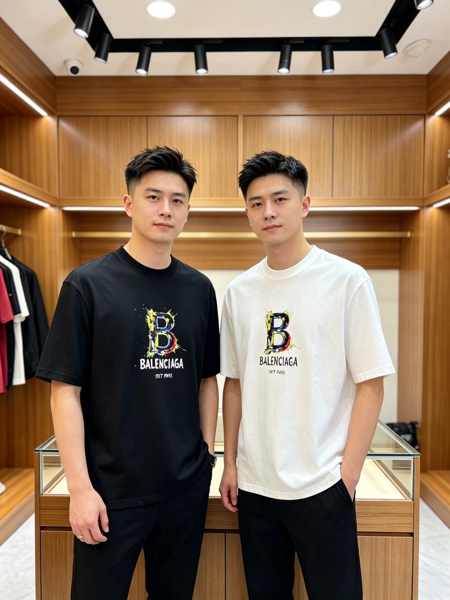 NO:849004,Balenciaga/Balenciaga 2026 spring and summer new products, complete with three labels, mercerized cotton round neck short-sleeved T-shirt, counter size M-XXXL / recommended L,, balenciaga, balenciaga, T-shirt, tees, t-shirt,19860909Balenciaga/巴黎世家 2026年春夏新品上新 三标齐全 丝光棉圆领短袖T恤 专柜码数M-XXXL /建议L,,balenciaga,balenciaga,T-shirt,tees，t-shirt,,Men's clothing