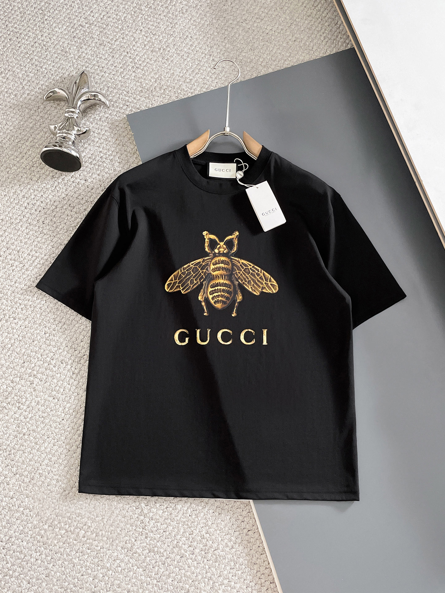 NO:857175,Gucci/Gucci 2026 spring and summer new products, complete with three labels, mercerized cotton short-sleeved T-shirt, good product, no need to introduce too much, look at the details, counter size M-XXXL 175/140, recommended L,, gucci, T-shirt, tees, t-shirt,19860909Gucci/古奇 2026春夏新品 三标齐全 丝光棉短袖T恤 好货不用过多介绍 看细节 专柜码数M-XXXL 175/140建议L,,gucci,T-shirt,tees，t-shirt,,Men's clothing