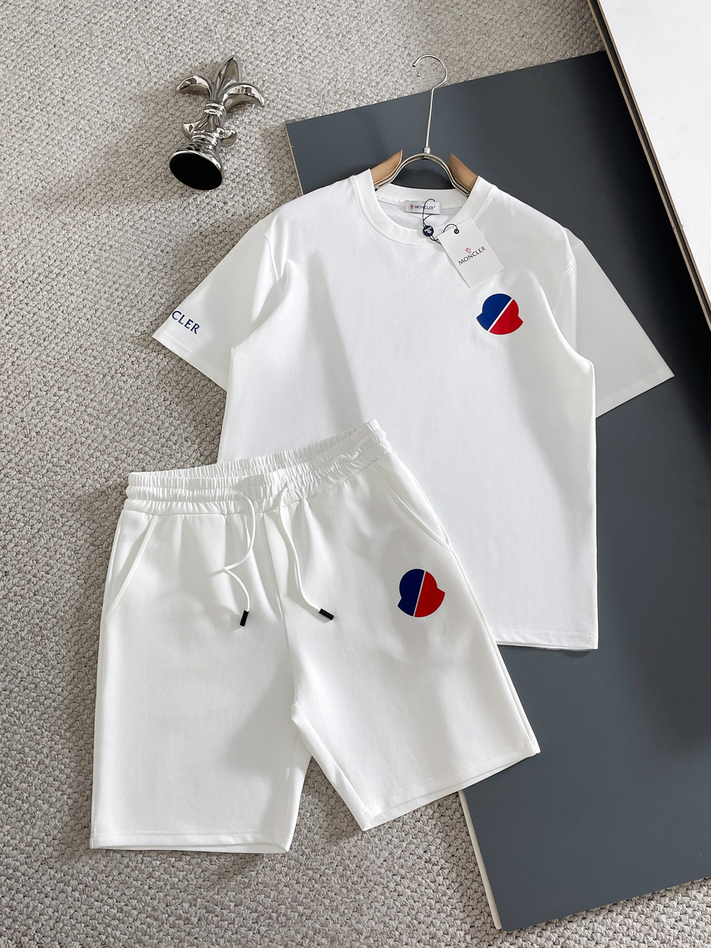 NO:867220,Tops, pants, Moncler/muzzle, 2026 spring and summer new products, complete with three labels, can be matched with suits, good products, no need to introduce too much, look at the details, counter size M-XXXL / upper body recommended L,, Moncler,19860909上衣 裤子Moncler/蒙口 2026春夏新品 三标齐全 可搭配套装 好货不用过多介绍 看细节 专柜码数M-XXXL /上身建议L,,Moncler,,Men's clothing